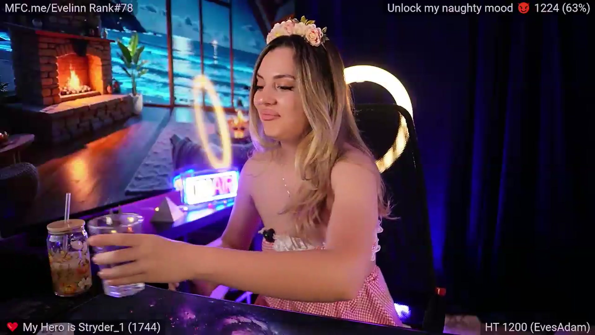 Gallery image thumbnail from Evelinn's myfreecams stream on, 09/13/2026, 01:53 image 8 of 20