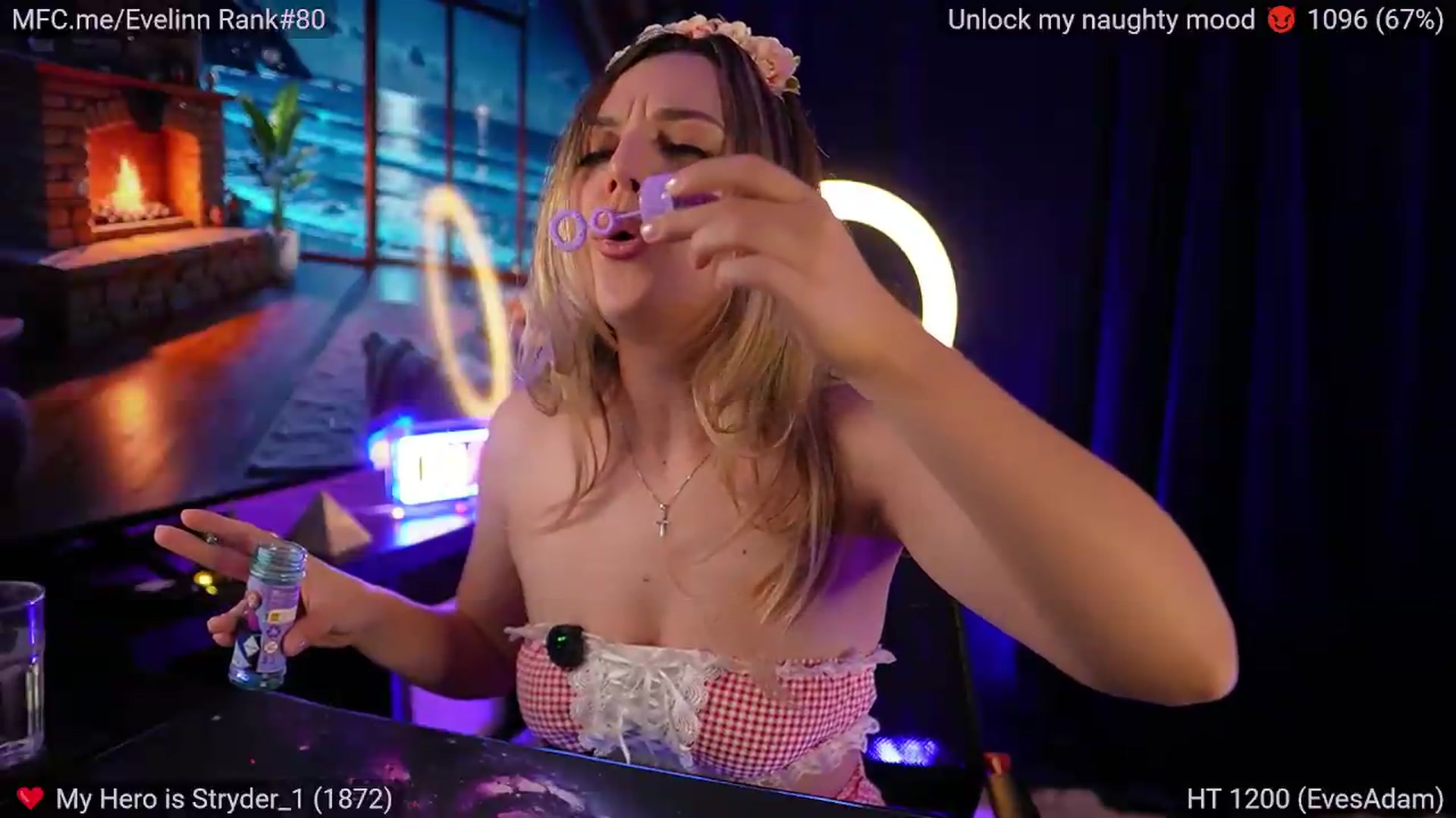 Gallery image thumbnail from Evelinn's myfreecams stream on, 09/13/2026, 03:21 image 16 of 20