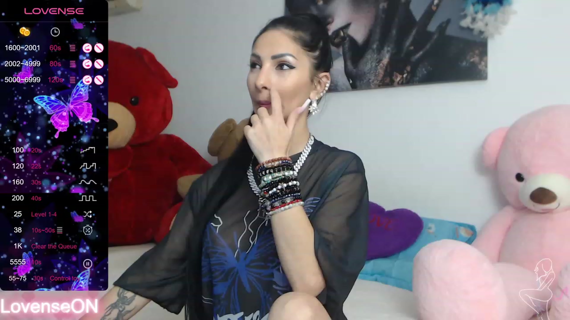 Gallery image thumbnail from EvelynAisha's myfreecams stream on, 12/04/2023, 24:24 image 15 of 20