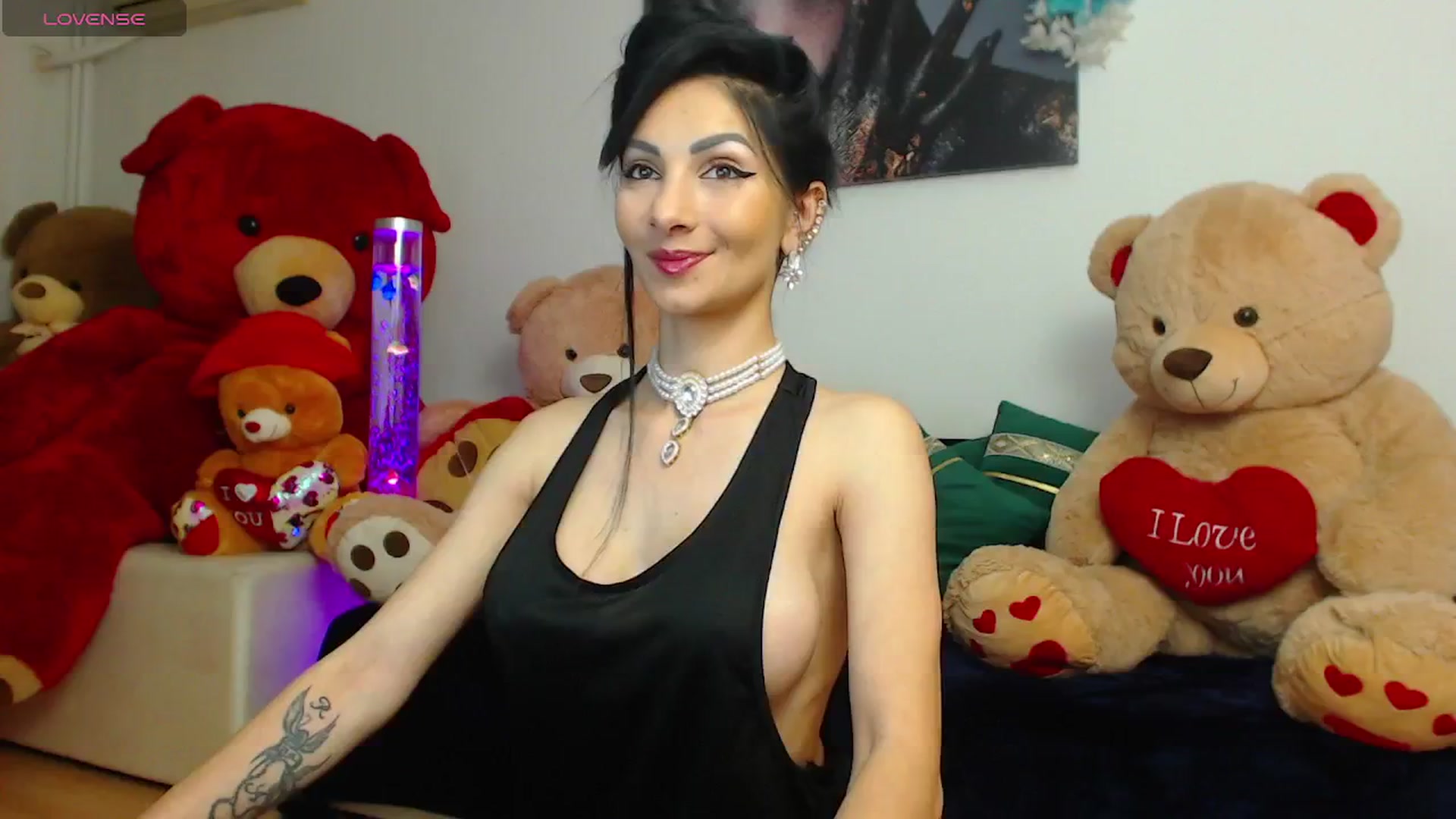 Gallery image thumbnail from EvelynAisha's myfreecams stream on, 11/10/2024, 16:35 image 4 of 20