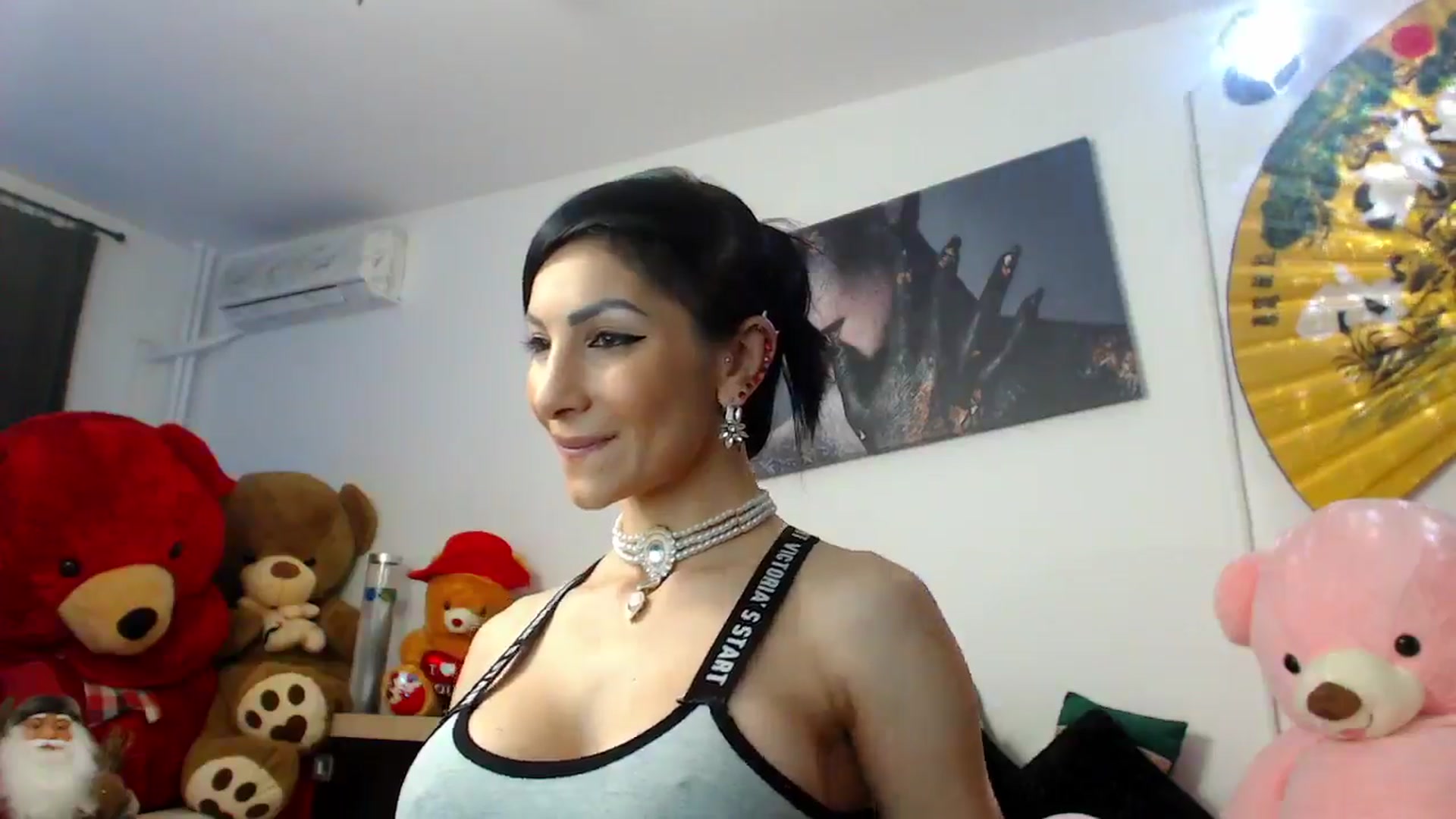 Gallery image thumbnail from EvelynAisha's myfreecams stream on, 12/26/2024, 15:42 image 17 of 20