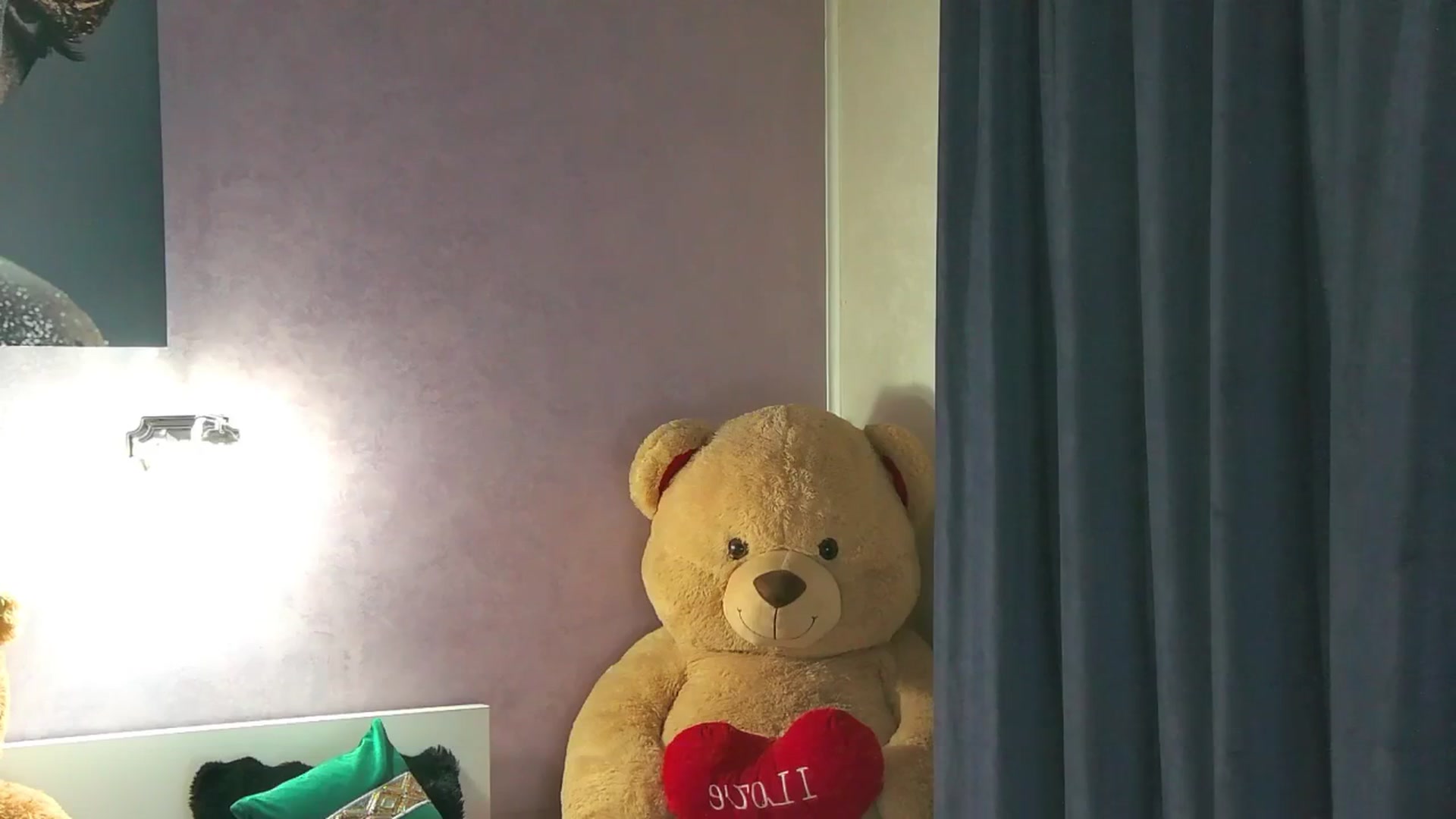 Gallery image thumbnail from EvelynAisha's myfreecams stream on, 03/16/2026, 20:19 image 20 of 20