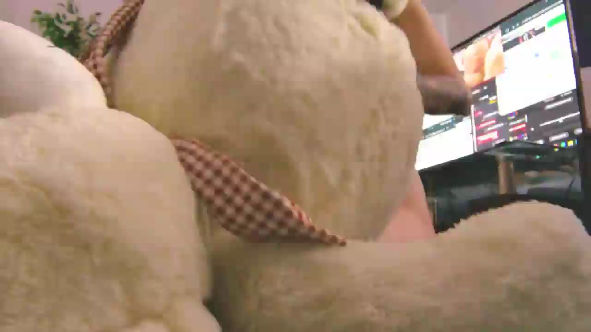 Gallery image thumbnail from EvelynAisha's myfreecams stream on, 06/21/2026, 18:39 image 16 of 20
