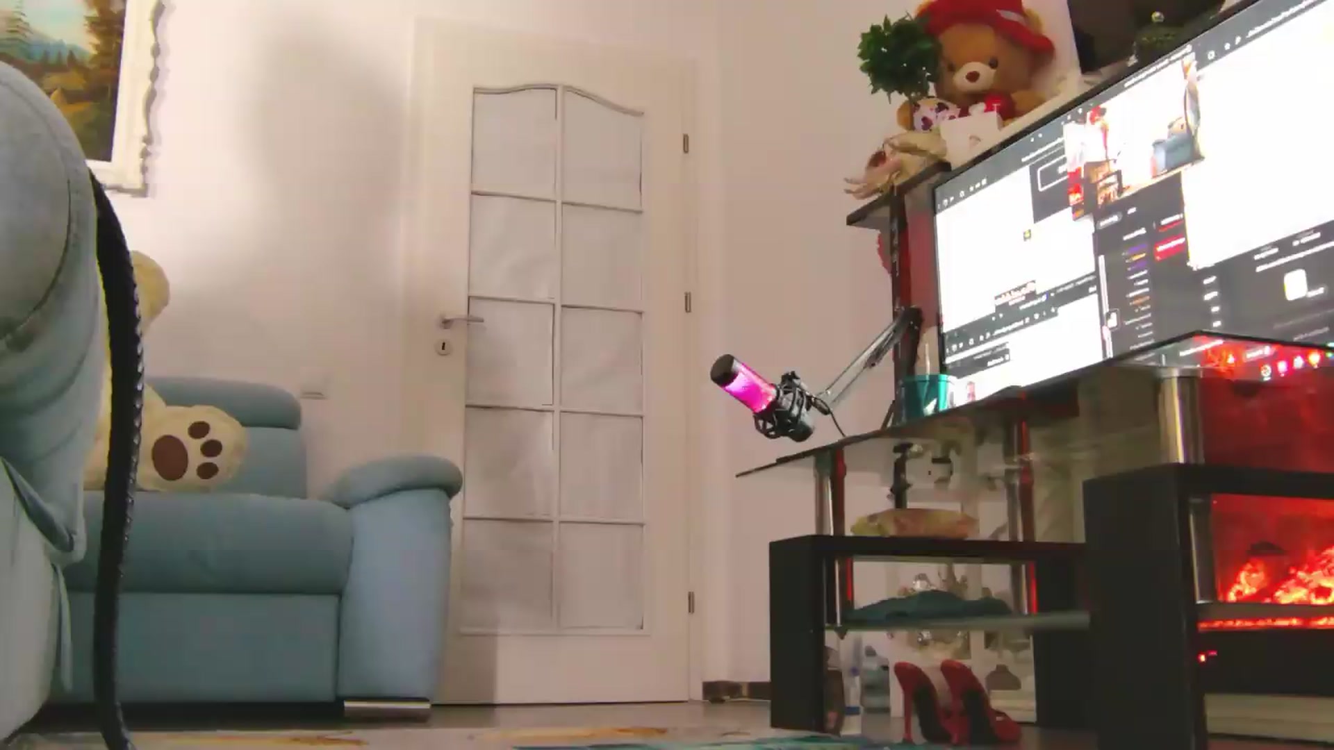 Gallery image thumbnail from EvelynAisha's myfreecams stream on, 09/12/2026, 17:28 image 15 of 20