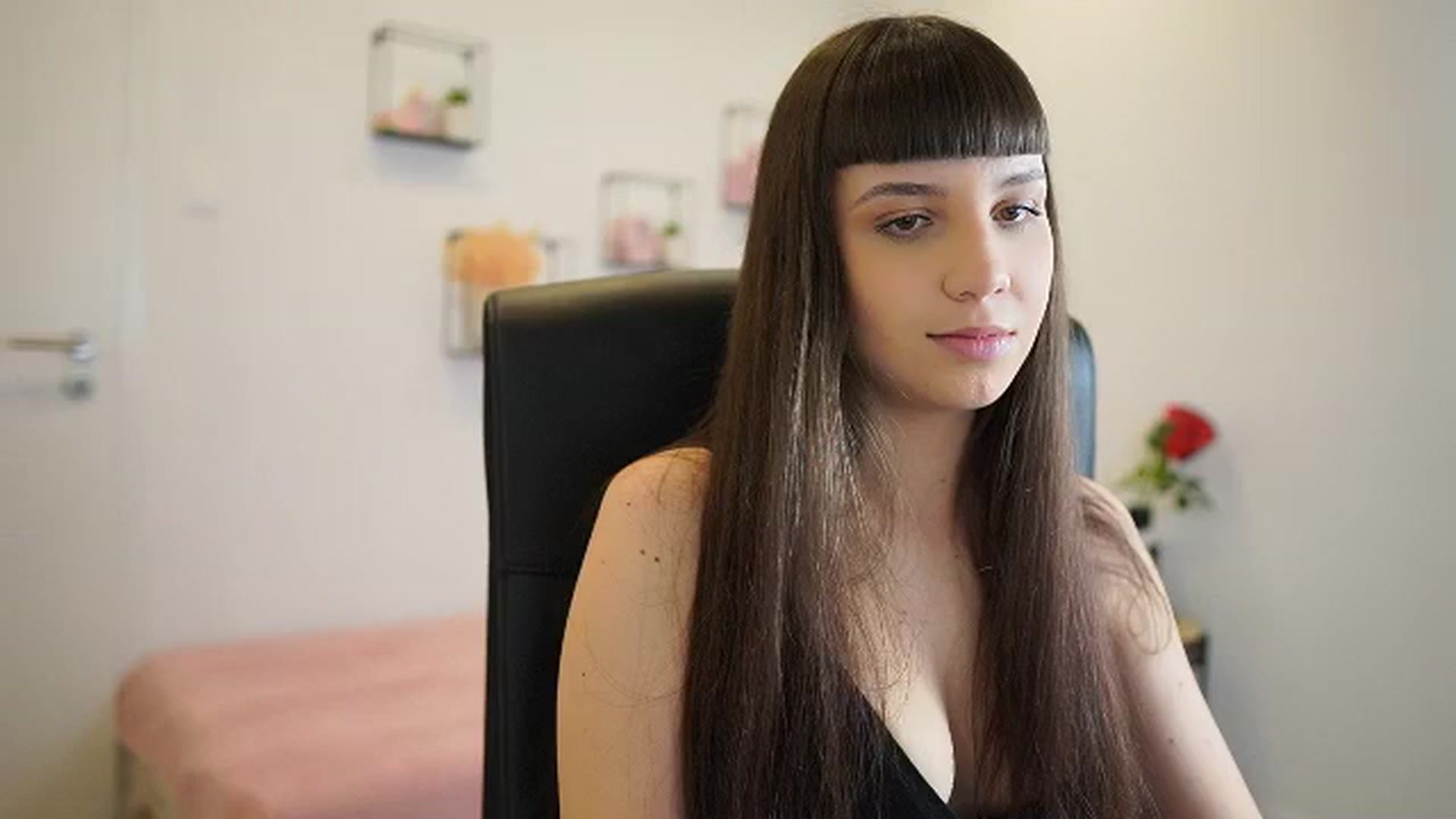 Gallery image thumbnail from EvelynCage_'s myfreecams stream on, 01/19/2024, 19:57 image 11 of 20