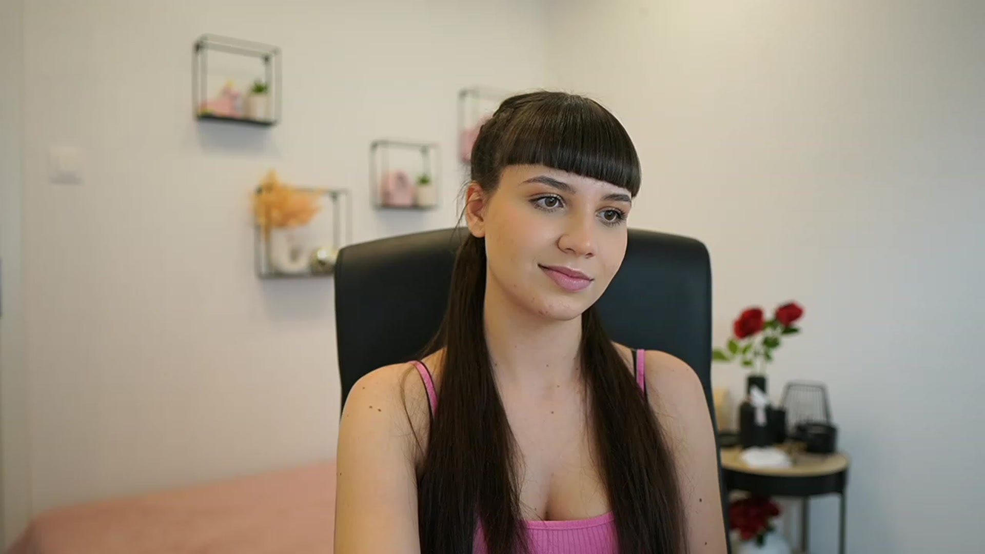 Gallery image thumbnail from EvelynCage_'s myfreecams stream on, 01/28/2024, 23:36 image 8 of 20