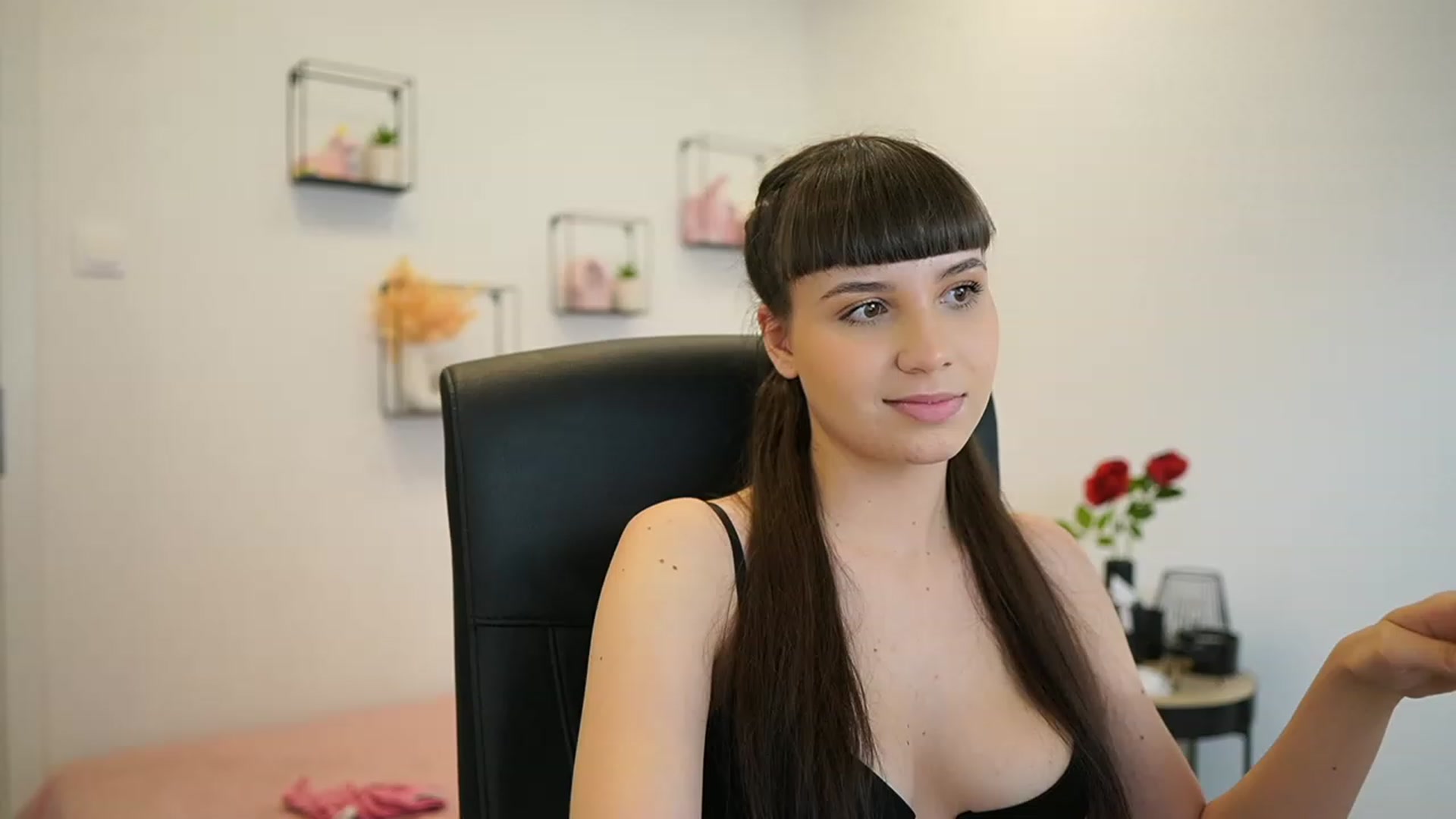 Gallery image thumbnail from EvelynCage_'s myfreecams stream on, 01/28/2024, 23:57 image 1 of 20