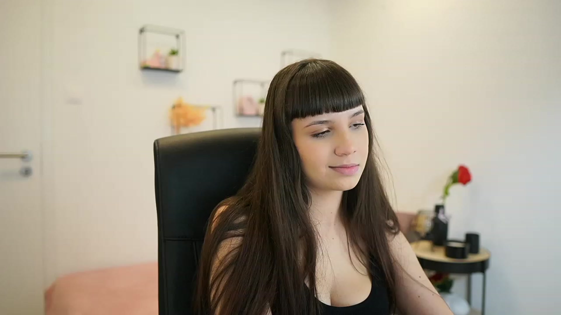 Gallery image thumbnail from EvelynCage_'s myfreecams stream on, 02/02/2024, 20:10 image 1 of 20