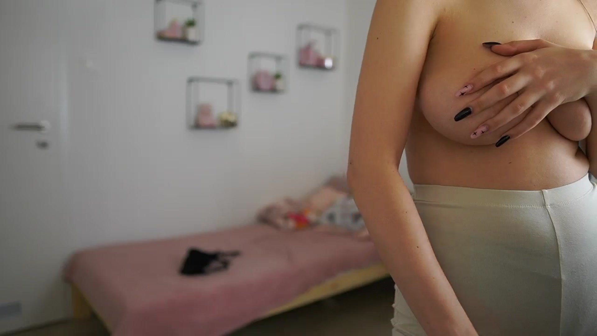 Gallery image thumbnail from EvelynCage_'s myfreecams stream on, 04/15/2024, 20:41 image 16 of 20