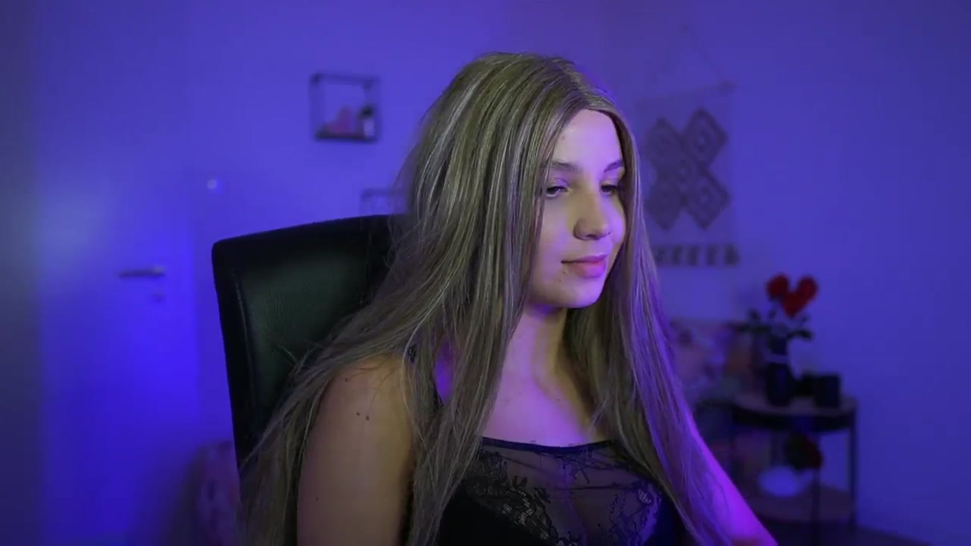 Gallery image thumbnail from EvelynCage_'s myfreecams stream on, 08/26/2024, 19:23 image 5 of 20