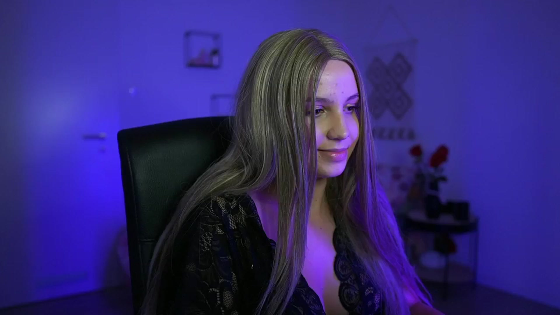 Gallery image thumbnail from EvelynCage_'s myfreecams stream on, 08/29/2024, 20:03 image 19 of 20
