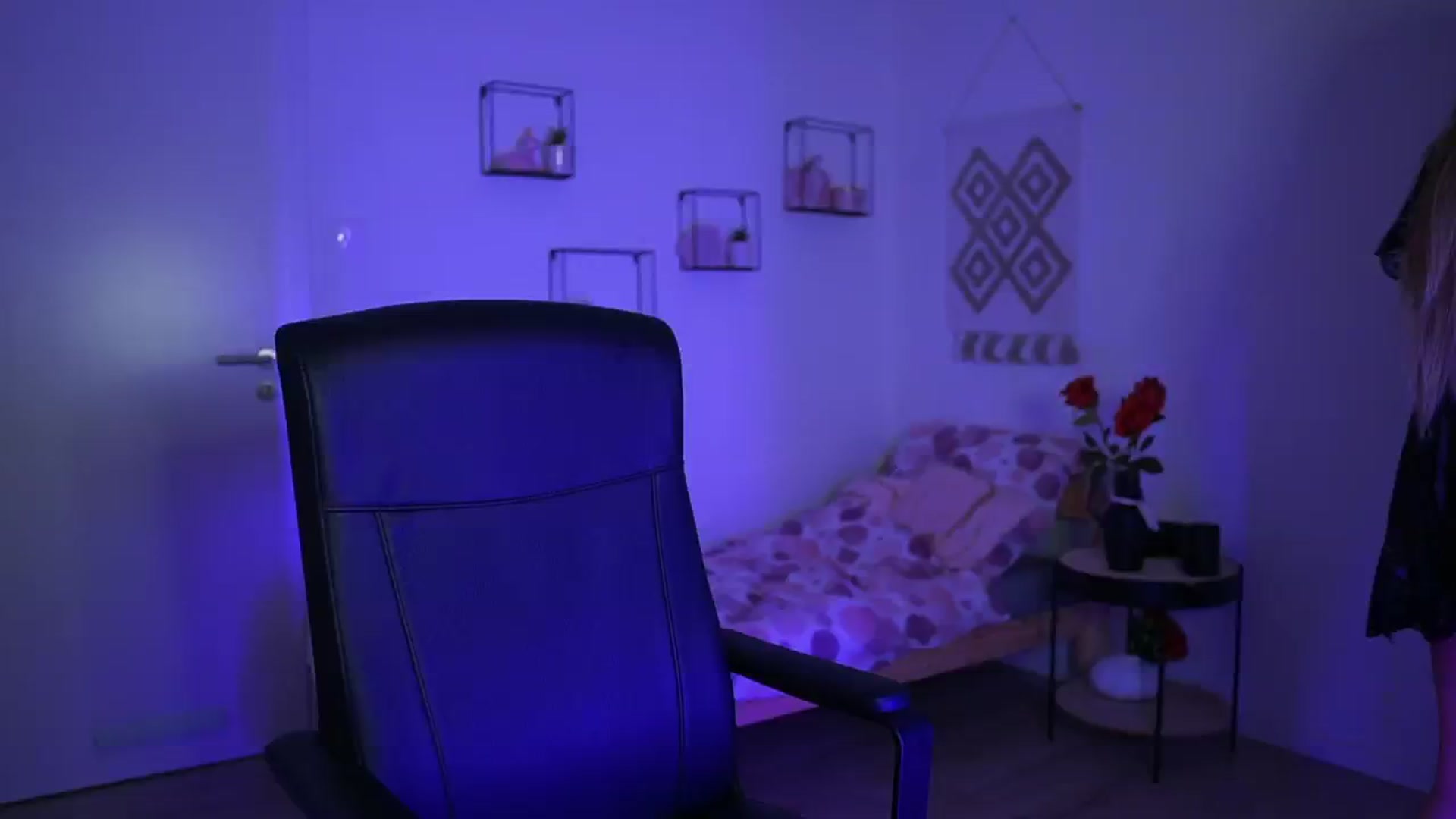 Gallery image thumbnail from EvelynCage_'s myfreecams stream on, 08/29/2024, 20:56 image 20 of 20