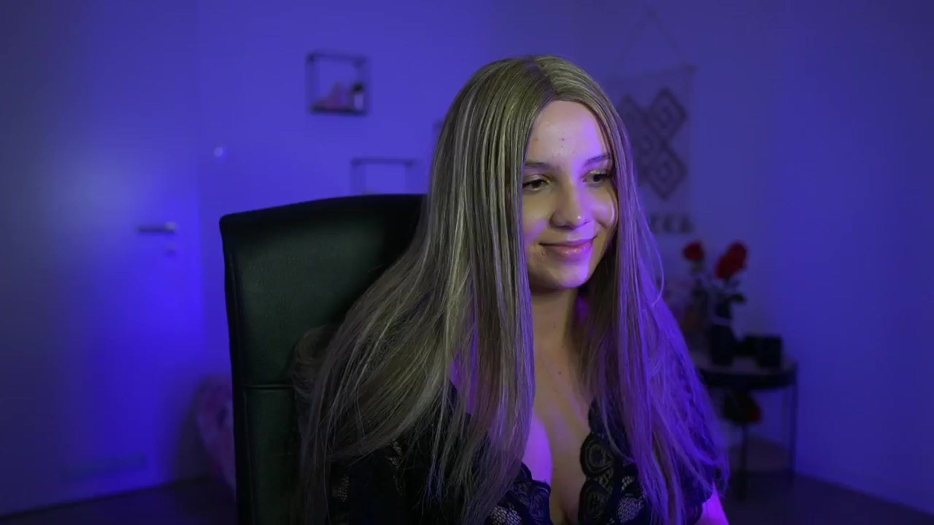 Gallery image thumbnail from EvelynCage_'s myfreecams stream on, 08/29/2024, 22:14 image 13 of 20
