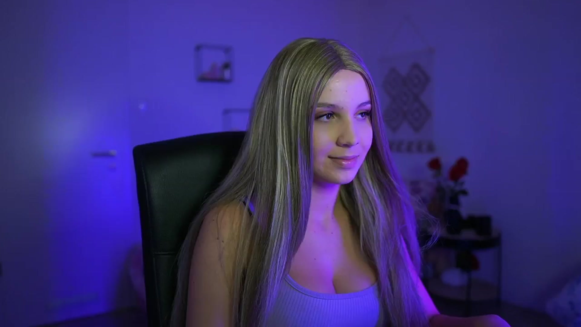 Gallery image thumbnail from EvelynCage_'s myfreecams stream on, 08/30/2024, 22:21 image 2 of 20