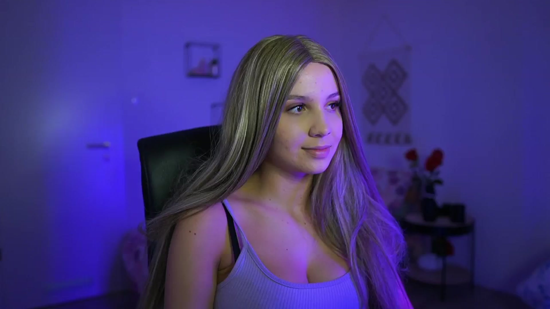 Gallery image thumbnail from EvelynCage_'s myfreecams stream on, 08/30/2024, 22:21 image 4 of 20