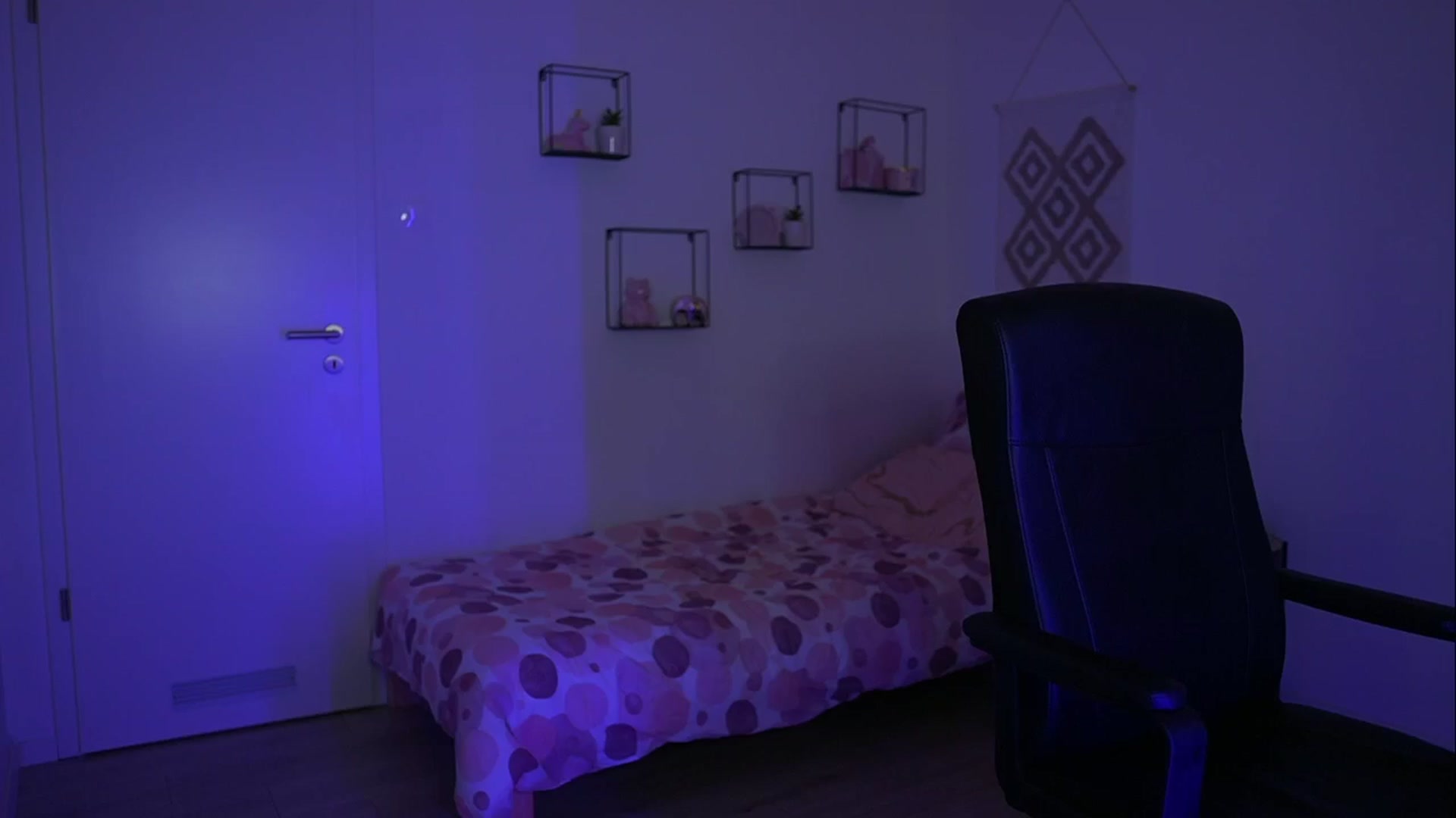 Gallery image thumbnail from EvelynCage_'s myfreecams stream on, 09/22/2024, 22:54 image 7 of 20