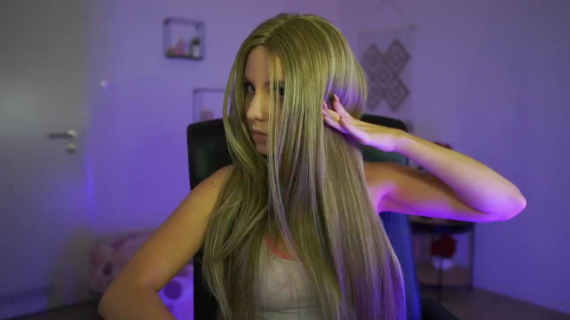 Gallery image thumbnail from EvelynCage_'s myfreecams stream on, 10/13/2024, 22:19 image 1 of 20