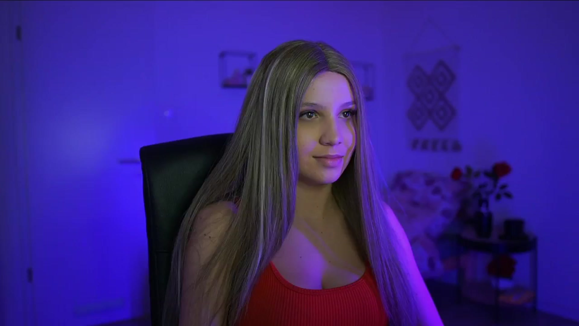 Gallery image thumbnail from EvelynCage_'s myfreecams stream on, 10/18/2024, 18:59 image 4 of 20
