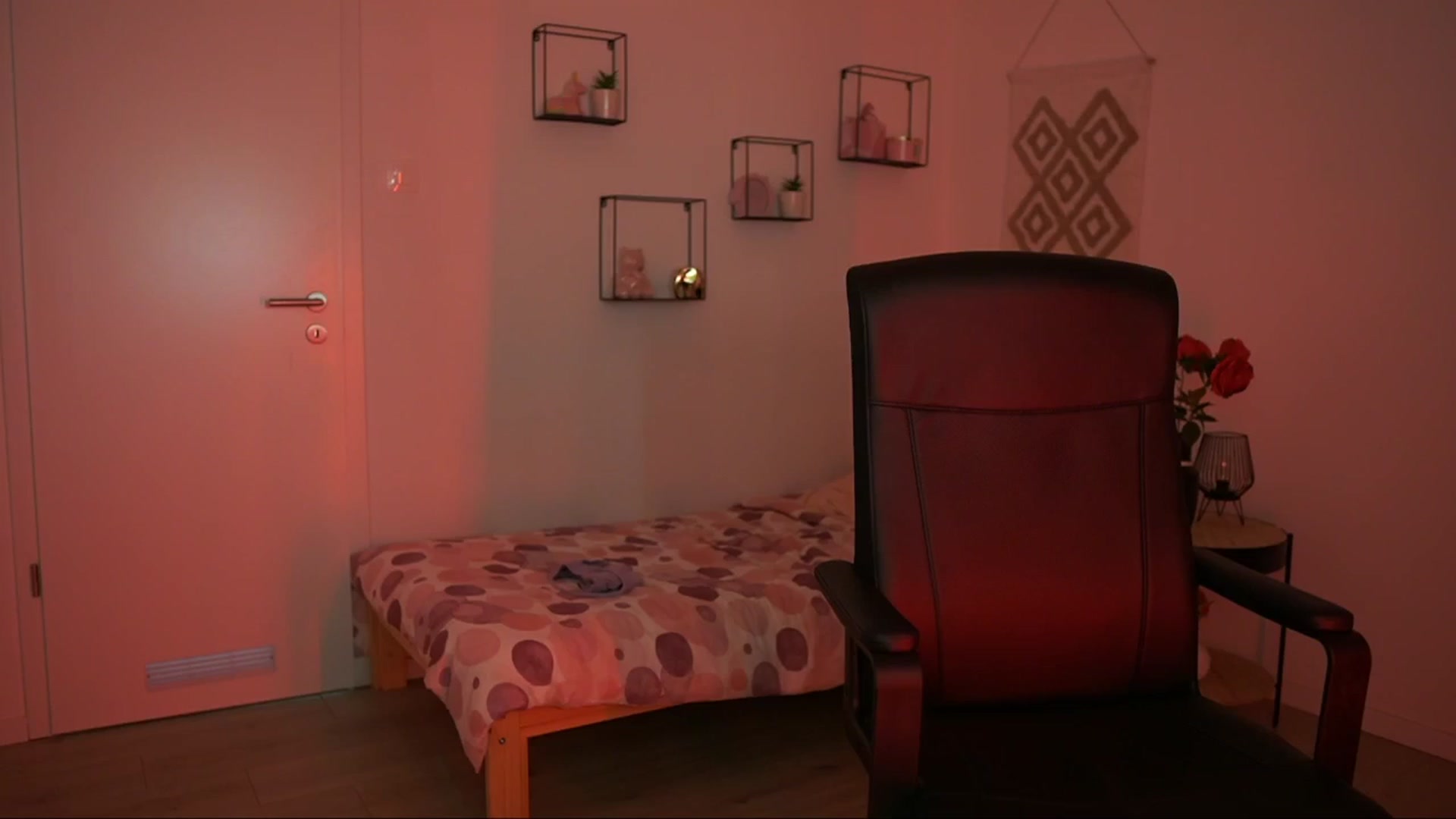 Gallery image thumbnail from EvelynCage_'s myfreecams stream on, 12/02/2024, 23:54 image 11 of 20