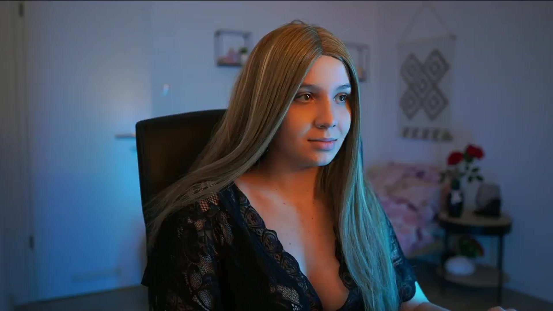 Gallery image thumbnail from EvelynCage_'s myfreecams stream on, 01/21/2025, 20:11 image 1 of 20