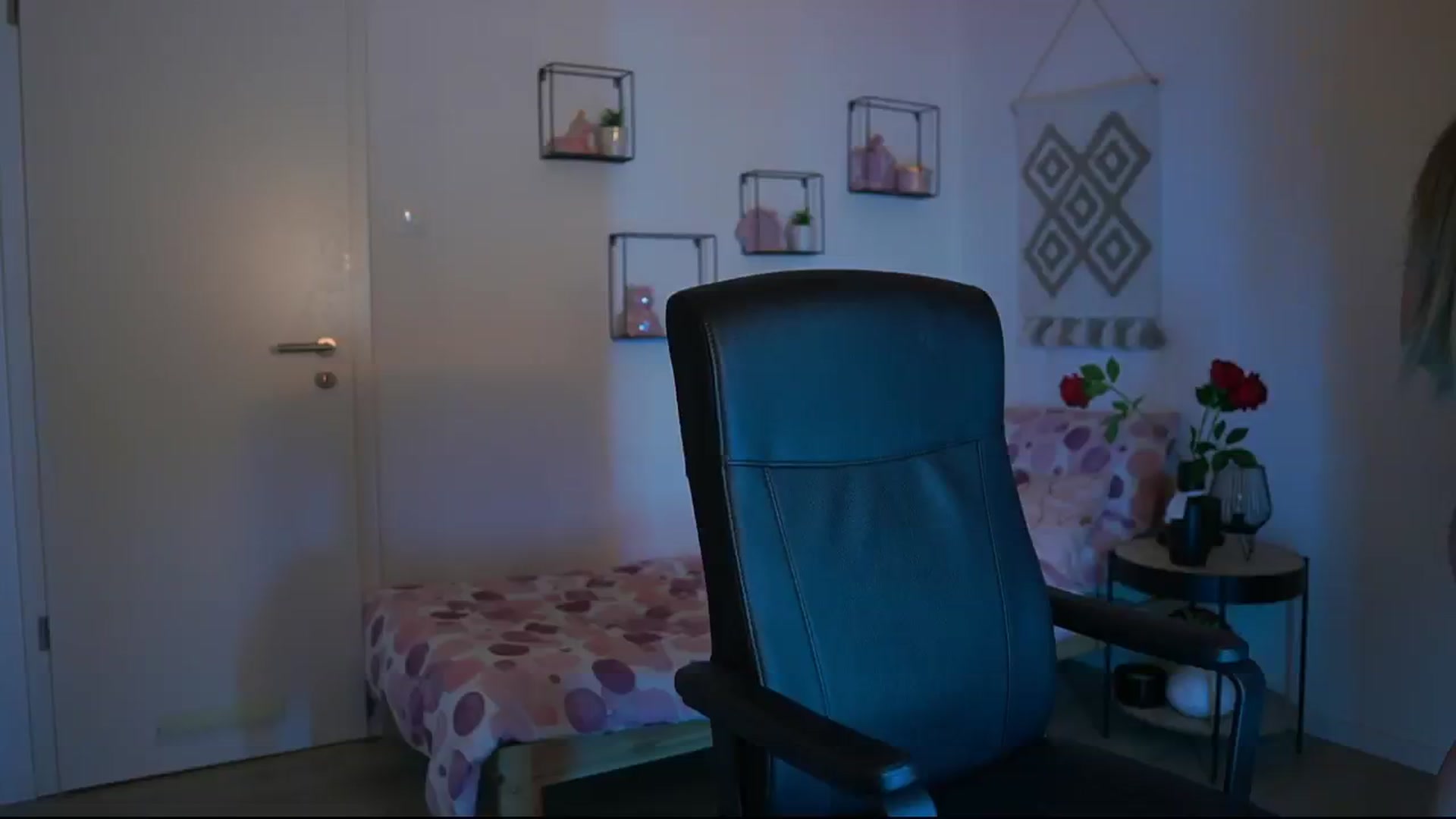 Gallery image thumbnail from EvelynCage_'s myfreecams stream on, 01/27/2025, 19:48 image 5 of 20