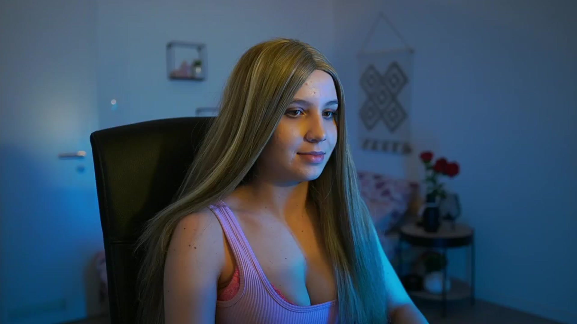 Gallery image thumbnail from EvelynCage_'s myfreecams stream on, 02/06/2025, 24:20 image 3 of 20