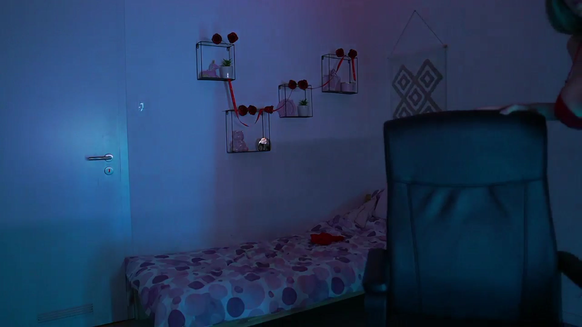Gallery image thumbnail from EvelynCage_'s myfreecams stream on, 03/04/2025, 21:54 image 13 of 20