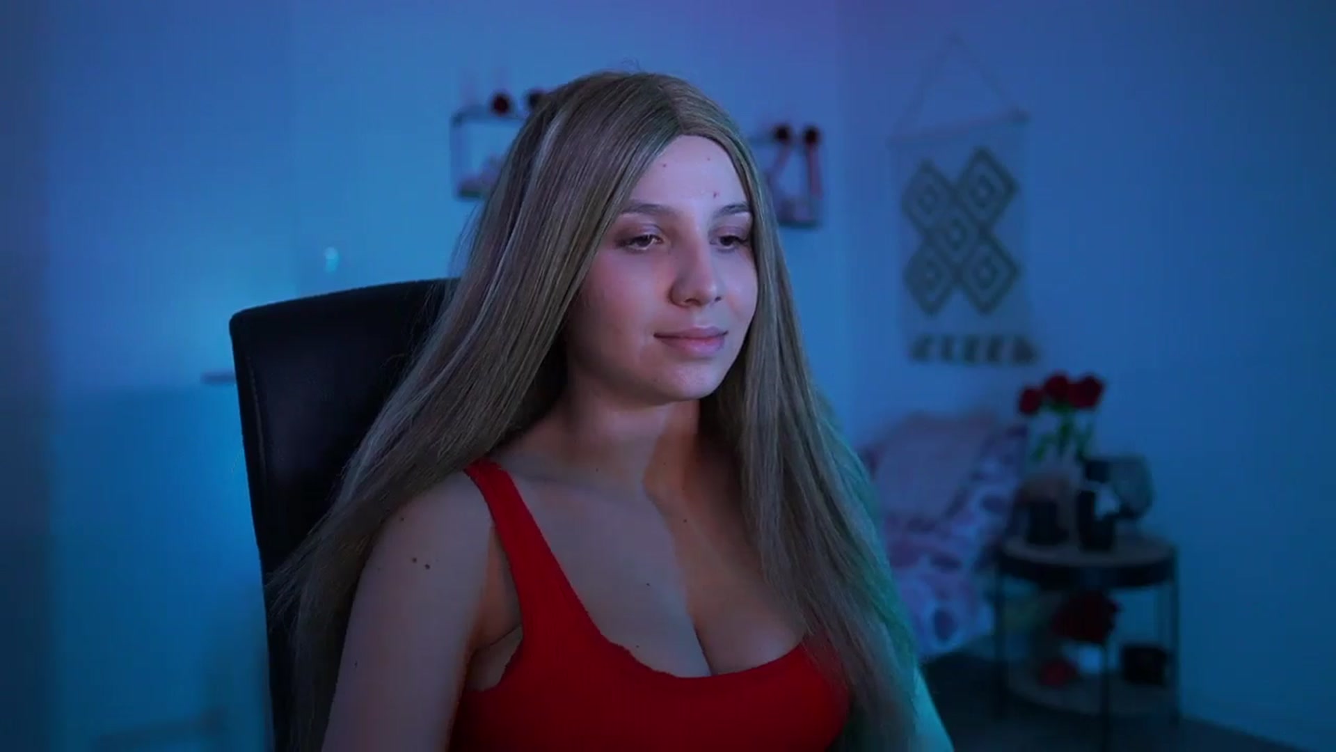 Gallery image thumbnail from EvelynCage_'s myfreecams stream on, 03/04/2025, 23:00 image 4 of 20