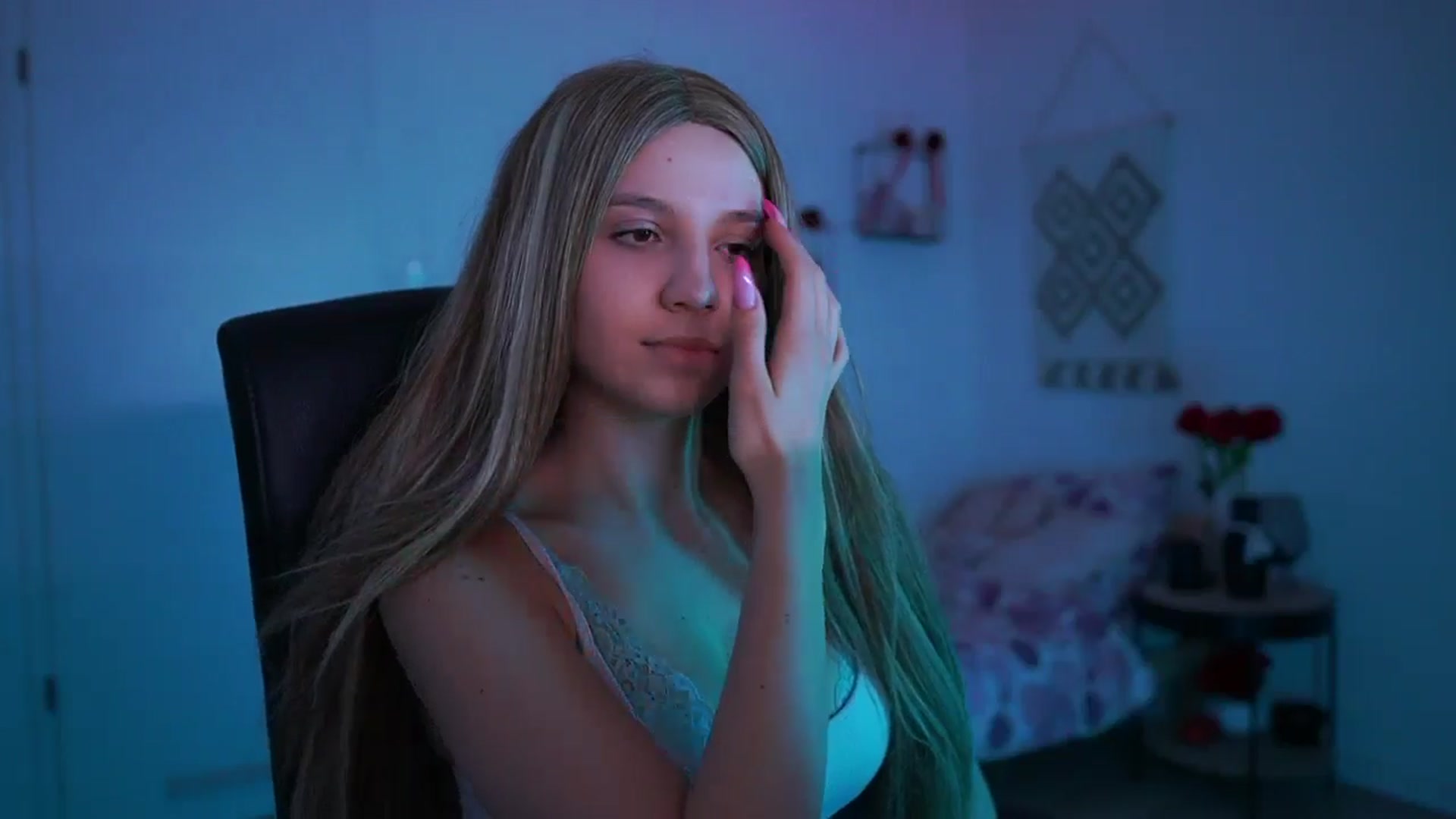 Gallery image thumbnail from EvelynCage_'s myfreecams stream on, 03/10/2025, 22:37 image 2 of 20