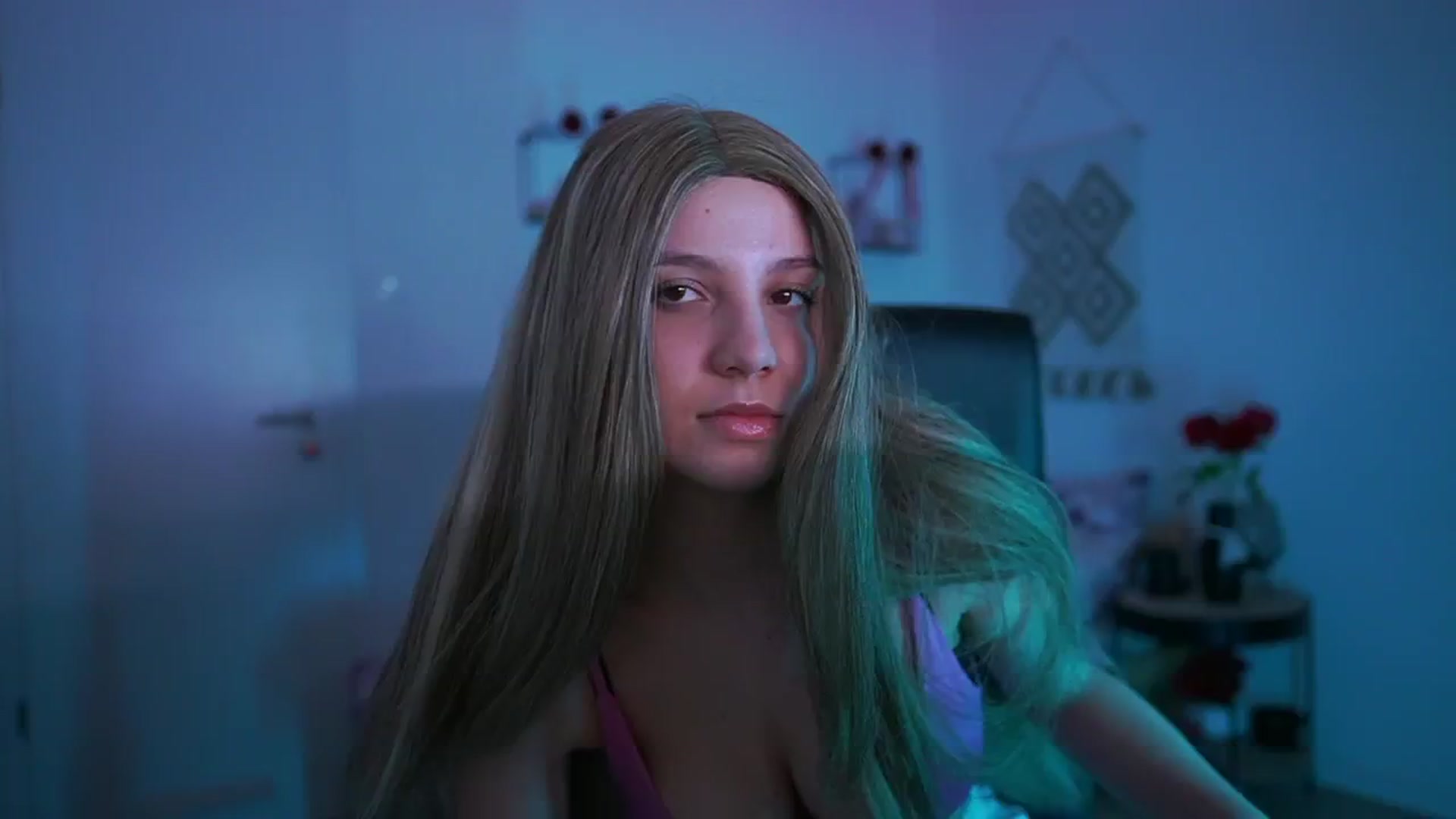 Gallery image thumbnail from EvelynCage_'s myfreecams stream on, 03/13/2025, 21:19 image 3 of 20
