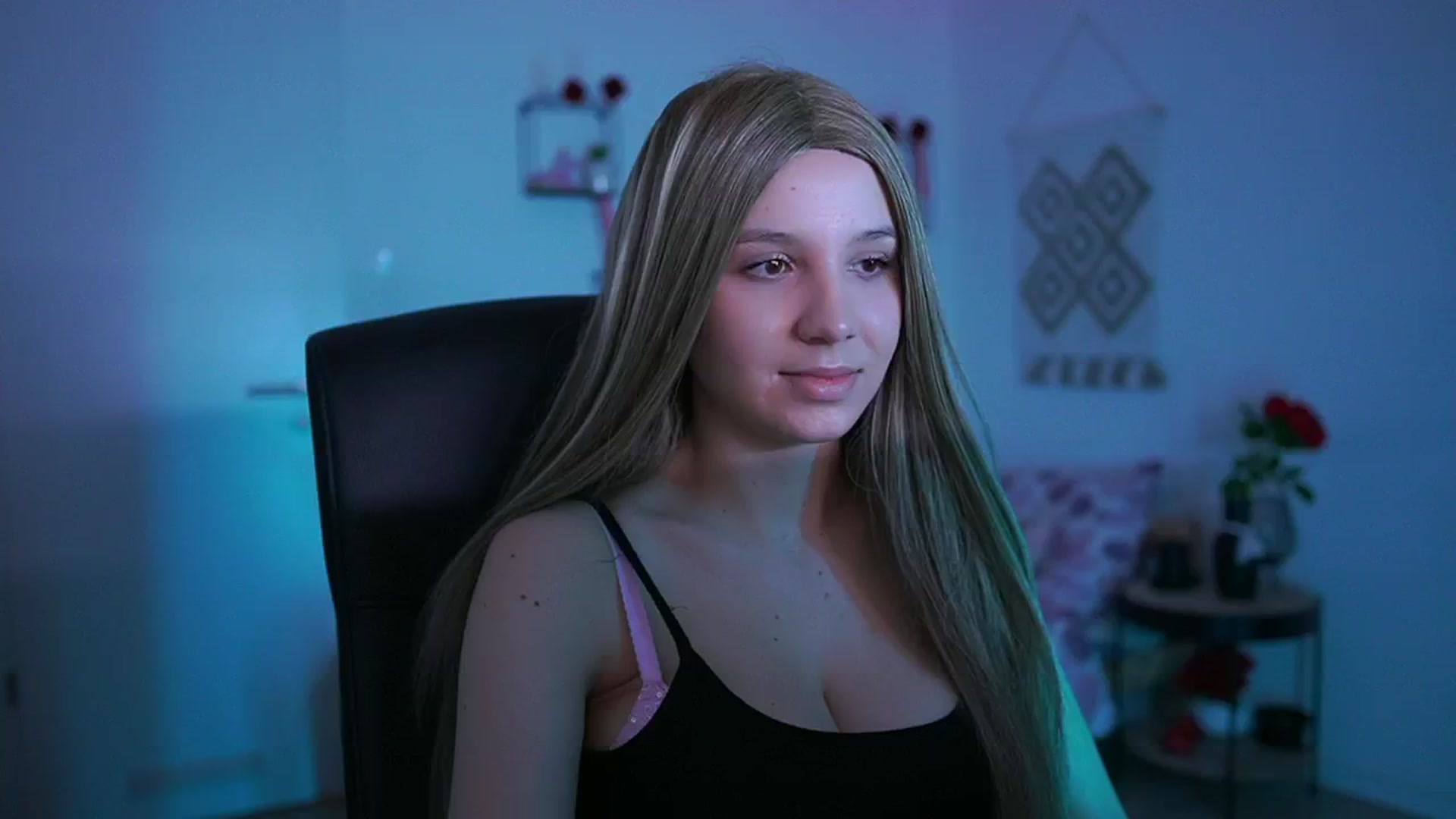Gallery image thumbnail from EvelynCage_'s myfreecams stream on, 04/01/2025, 21:54 image 3 of 20