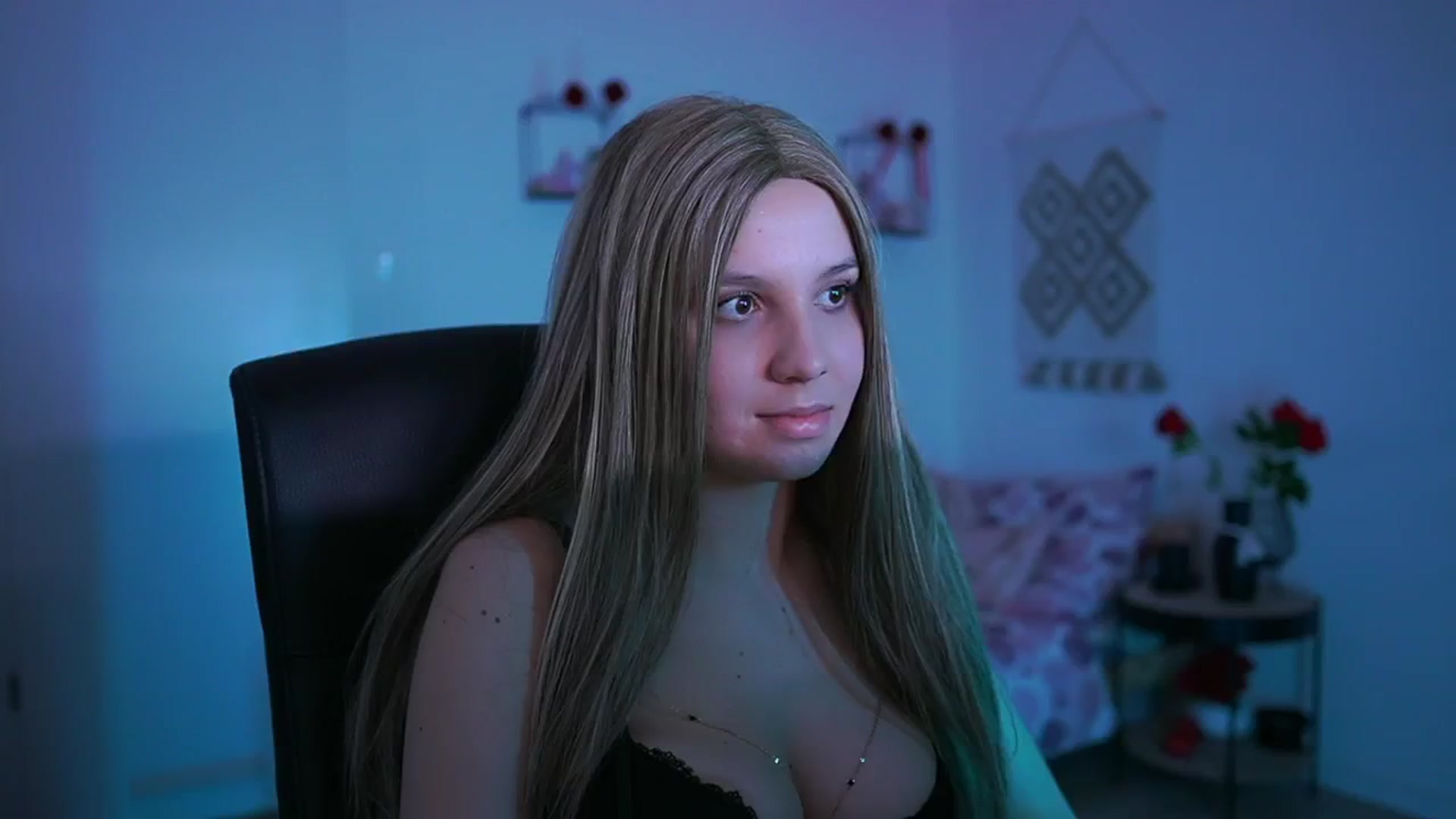 Gallery image thumbnail from EvelynCage_'s myfreecams stream on, 04/02/2025, 19:26 image 18 of 20