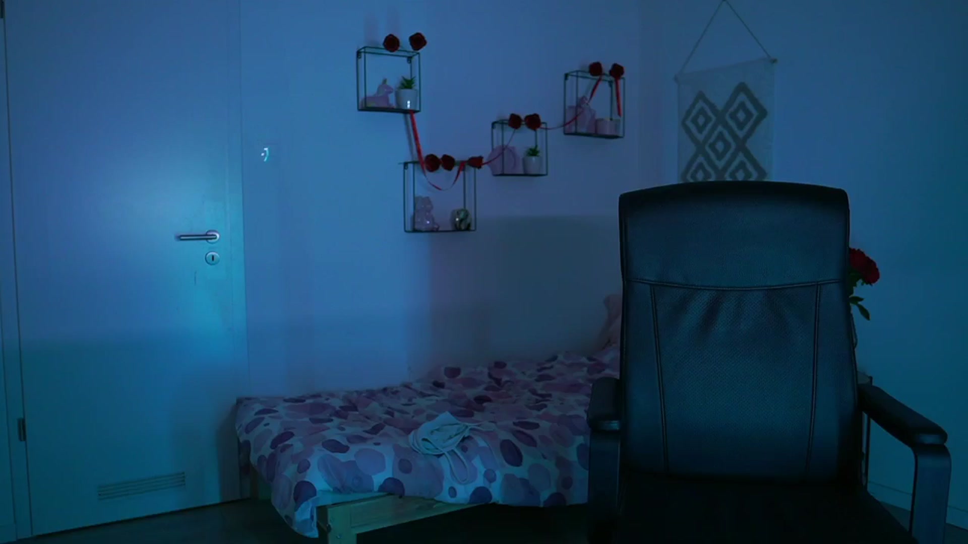 Gallery image thumbnail from EvelynCage_'s myfreecams stream on, 04/17/2025, 19:53 image 11 of 20