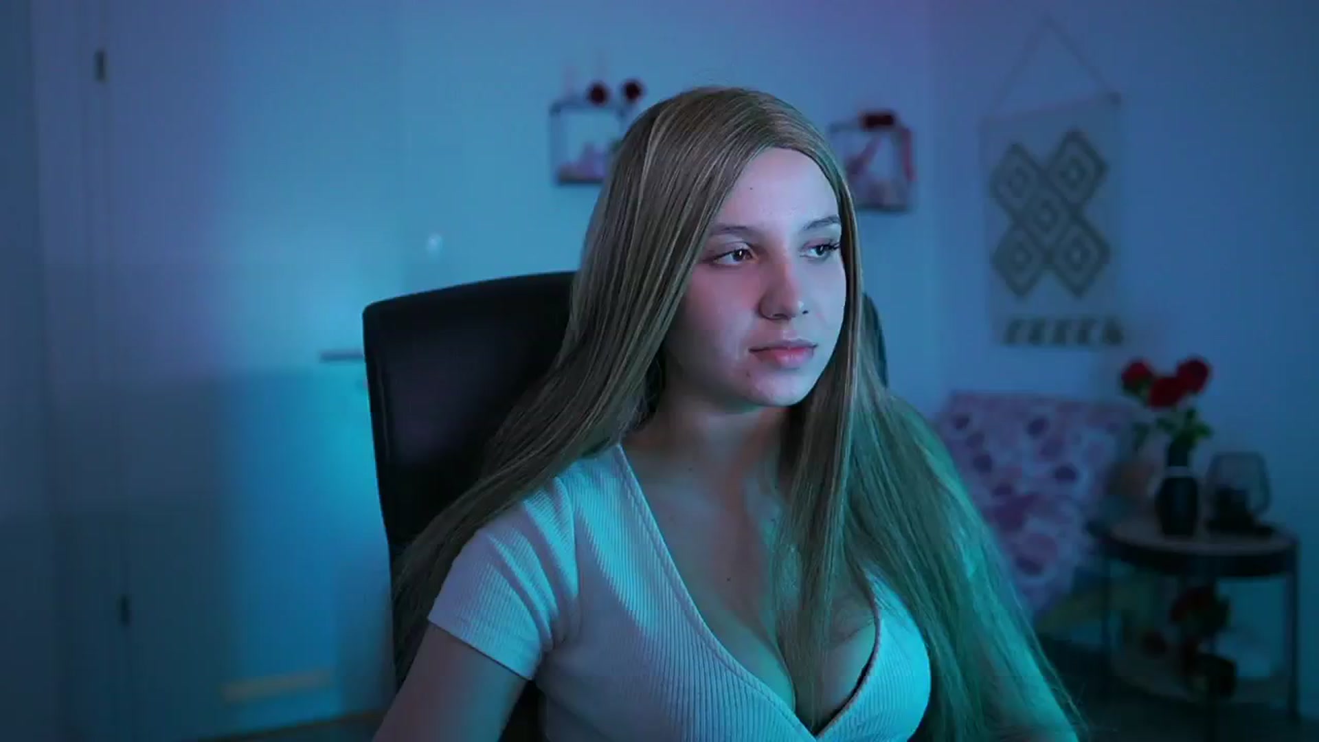 Gallery image thumbnail from EvelynCage_'s myfreecams stream on, 04/24/2025, 18:52 image 5 of 20