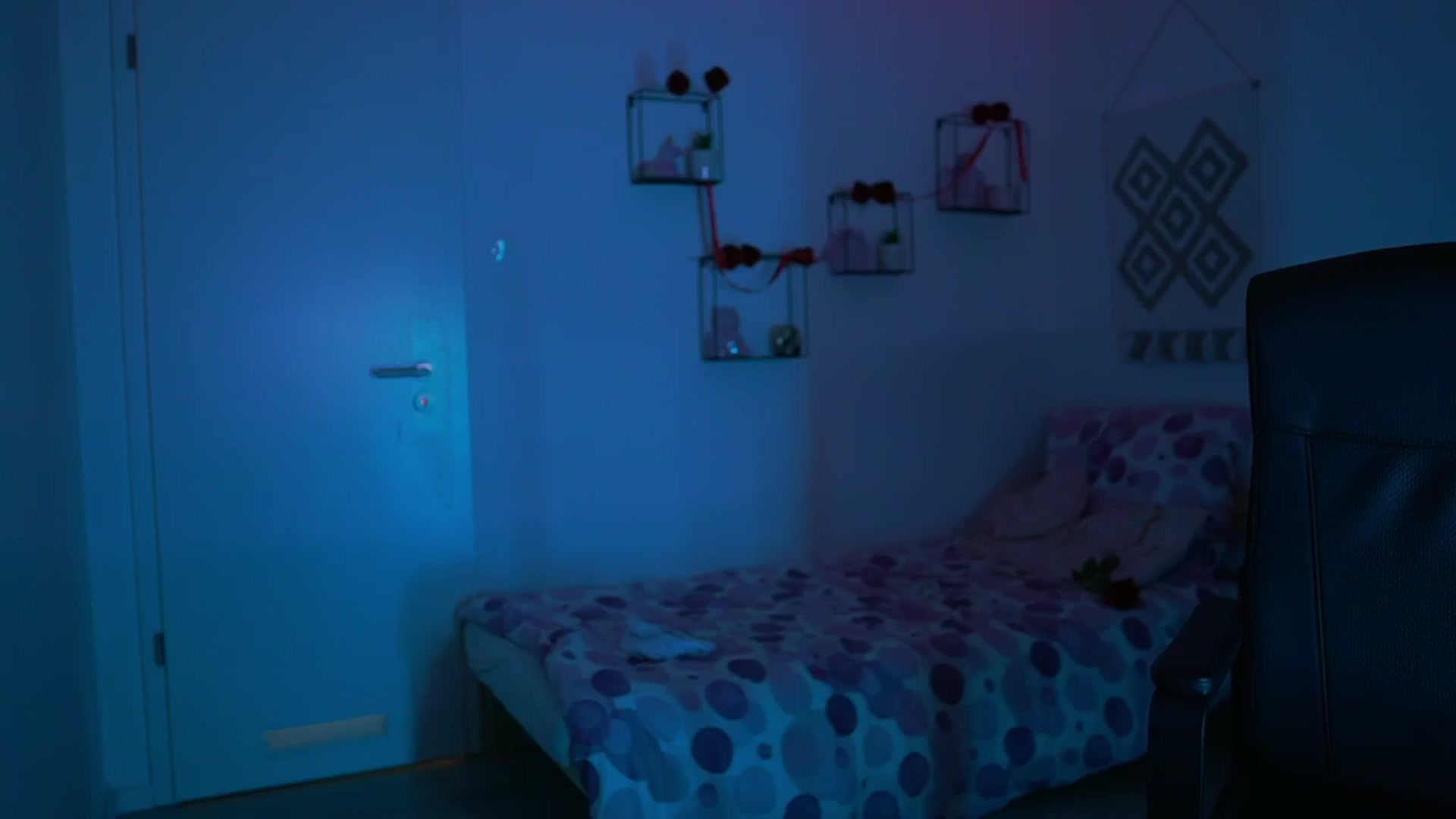 Gallery image thumbnail from EvelynCage_'s myfreecams stream on, 04/27/2025, 21:29 image 18 of 20