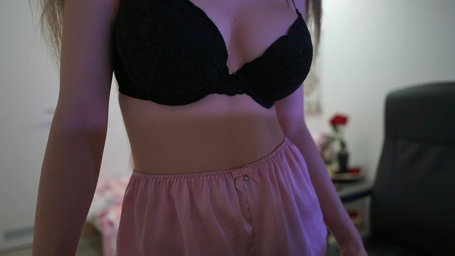 Gallery image thumbnail from EvelynCage_'s myfreecams stream on, 05/18/2025, 21:59 image 20 of 20