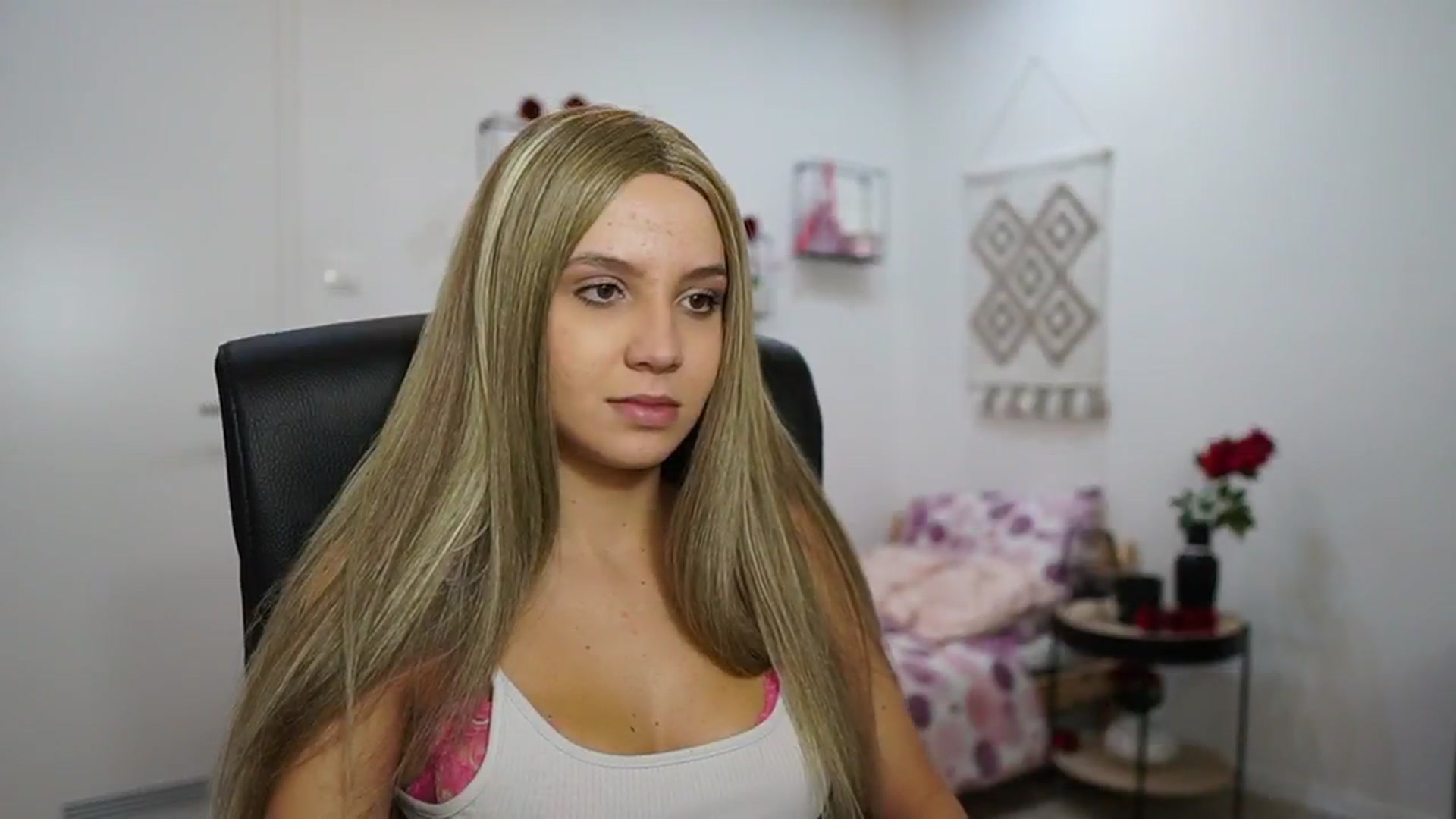 Gallery image thumbnail from EvelynCage_'s myfreecams stream on, 09/29/2025, 18:35 image 4 of 20