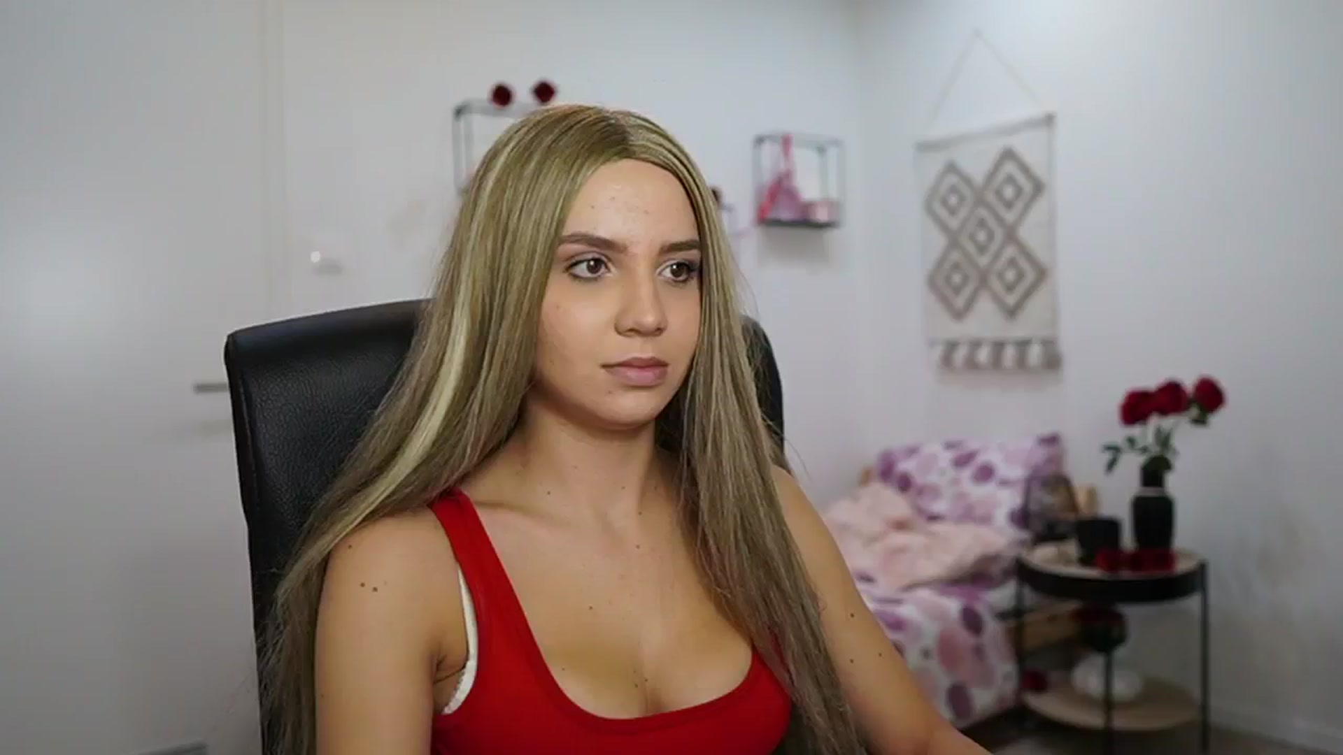Gallery image thumbnail from EvelynCage_'s myfreecams stream on, 10/01/2025, 19:43 image 1 of 20