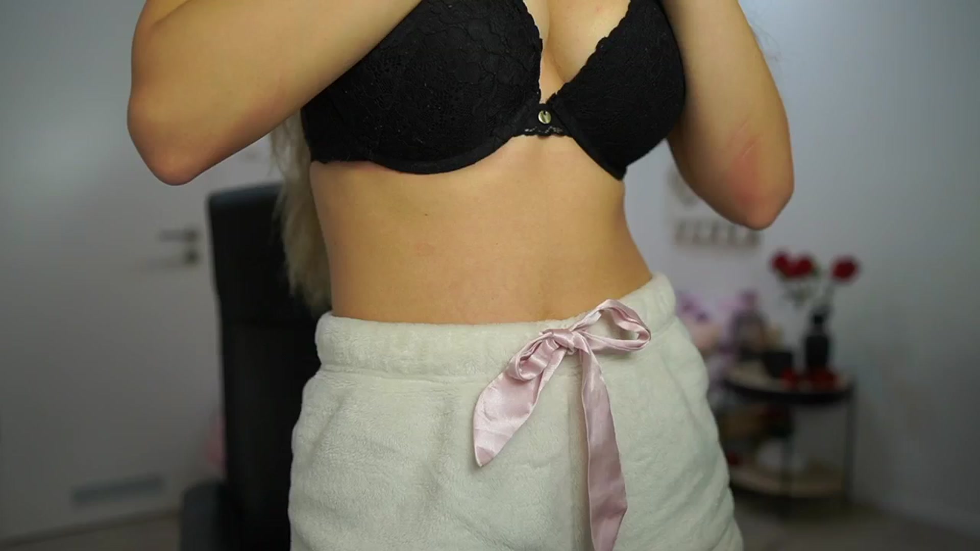 Gallery image thumbnail from EvelynCage_'s myfreecams stream on, 10/24/2025, 18:57 image 8 of 20