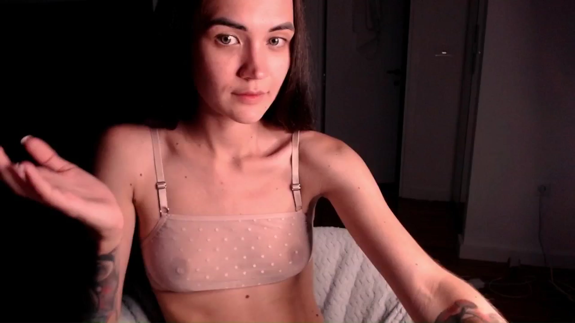 Gallery image thumbnail from EvelynGG's myfreecams stream on, 08/16/2025, 19:32 image 6 of 20