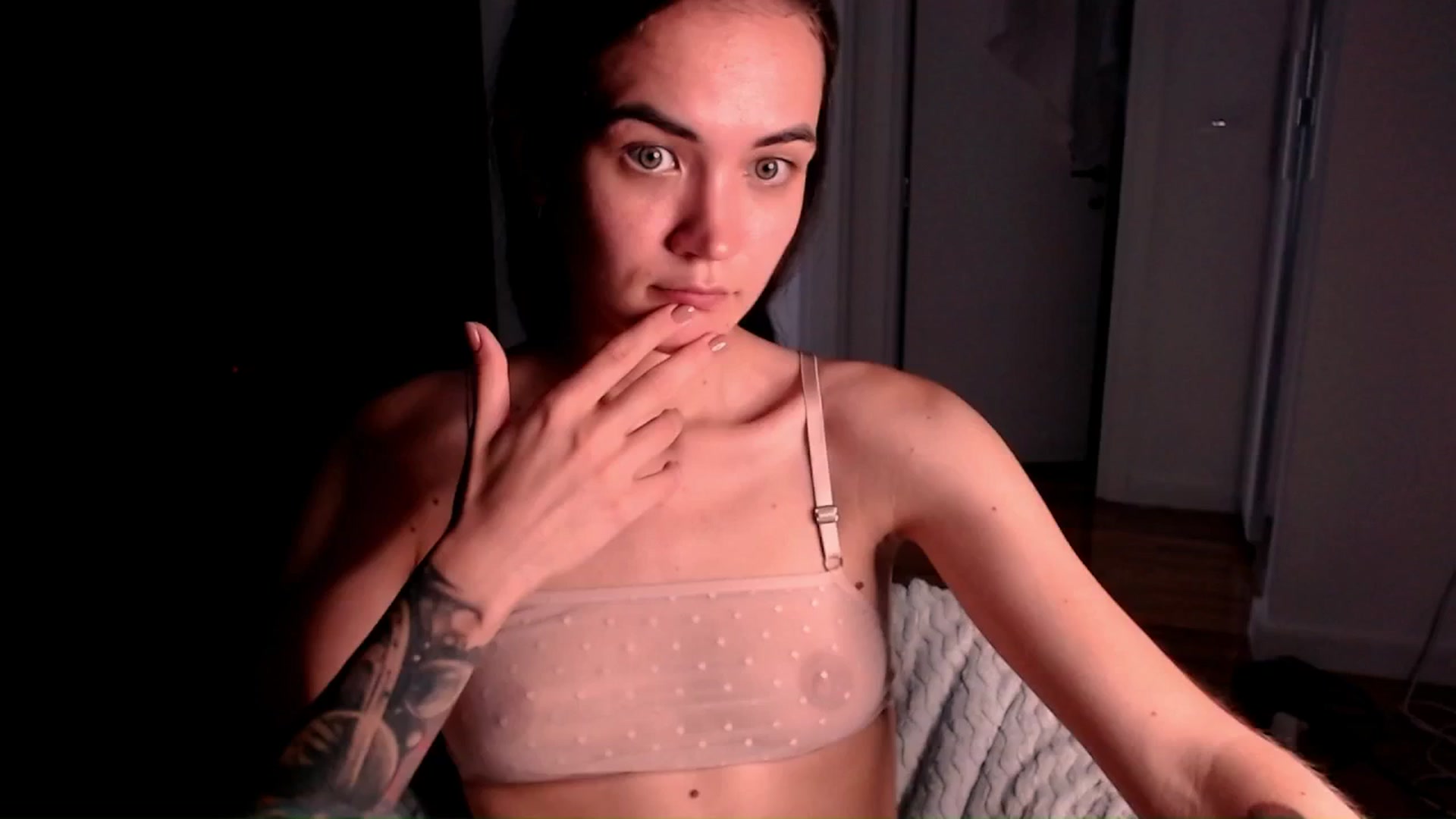 Gallery image thumbnail from EvelynGG's myfreecams stream on, 08/29/2025, 16:37 image 15 of 20