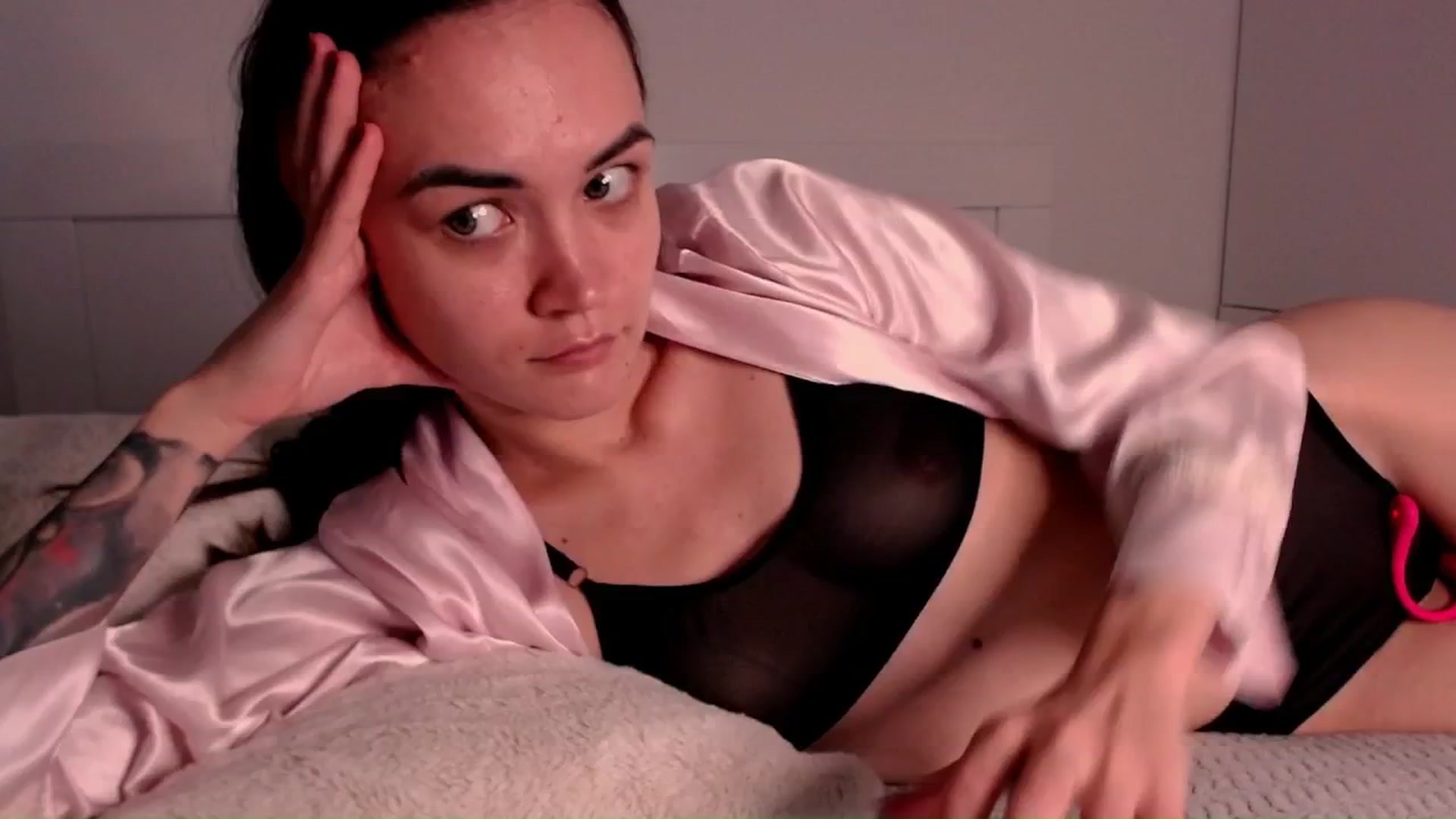 Gallery image thumbnail from EvelynGG's myfreecams stream on, 10/16/2025, 12:11 image 14 of 20