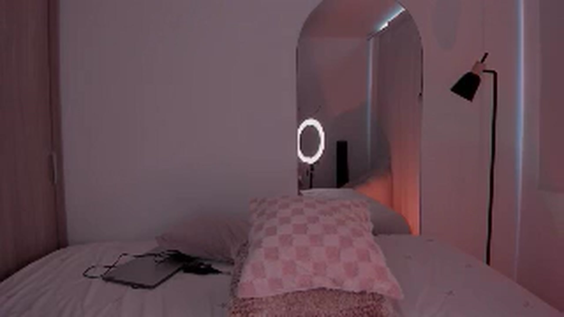 Gallery image thumbnail from EvelynG_'s myfreecams stream on, 10/01/2025, 17:32 image 20 of 20