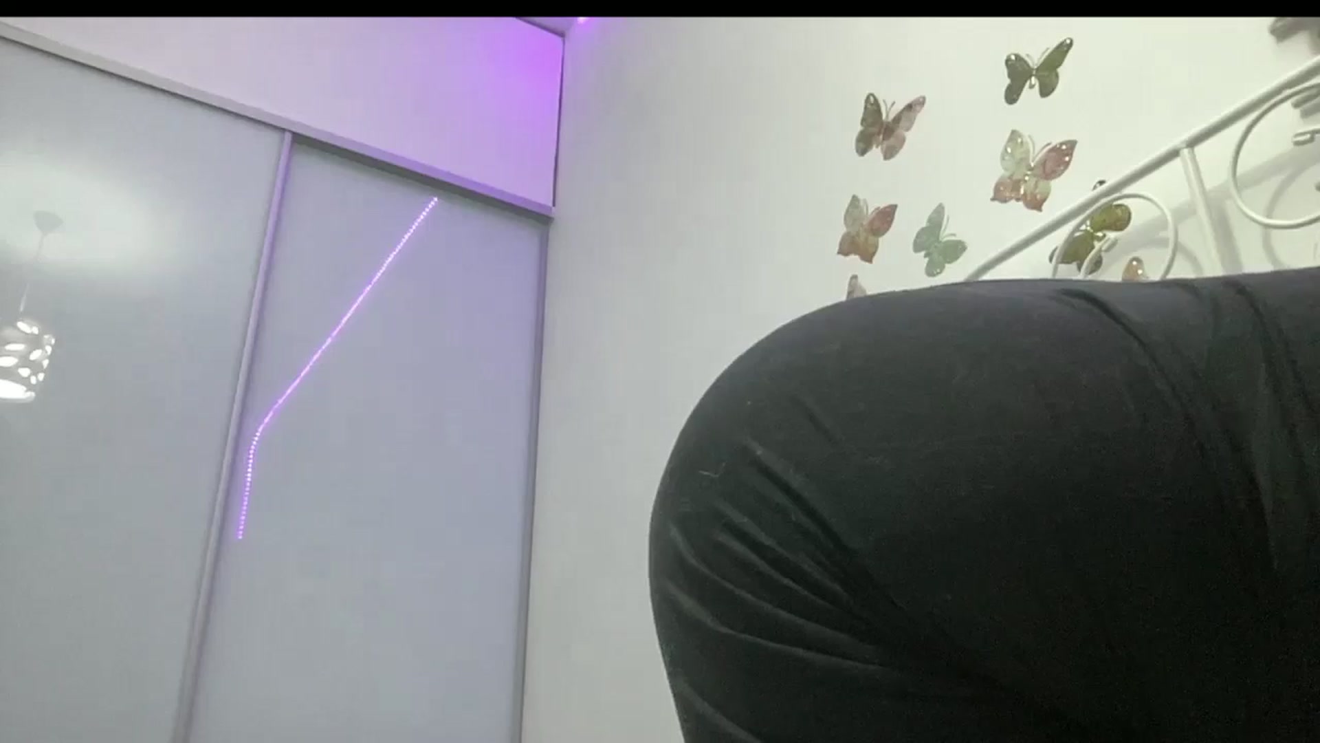 Gallery image thumbnail from EvelynHunt's myfreecams stream on, 09/27/2024, 18:18 image 4 of 20