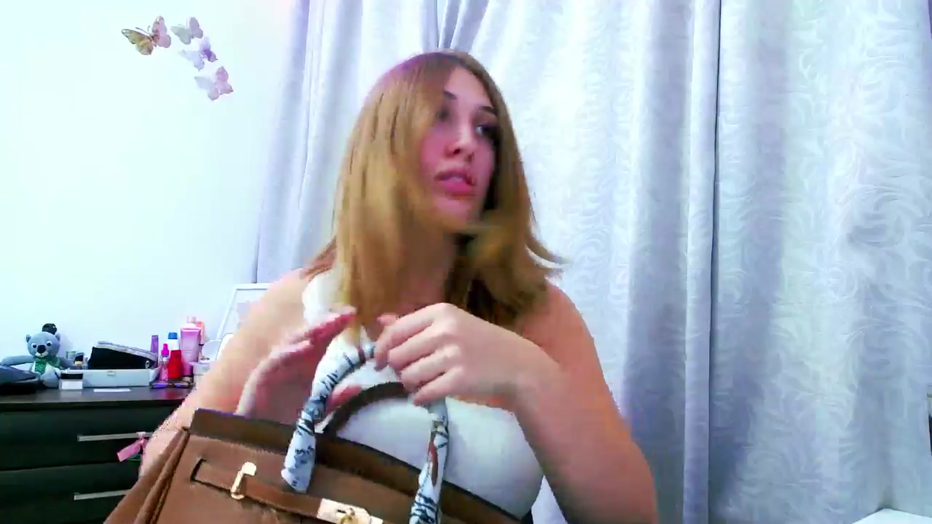 Gallery image thumbnail from EvelynHunt's myfreecams stream on, 11/10/2024, 15:57 image 3 of 20