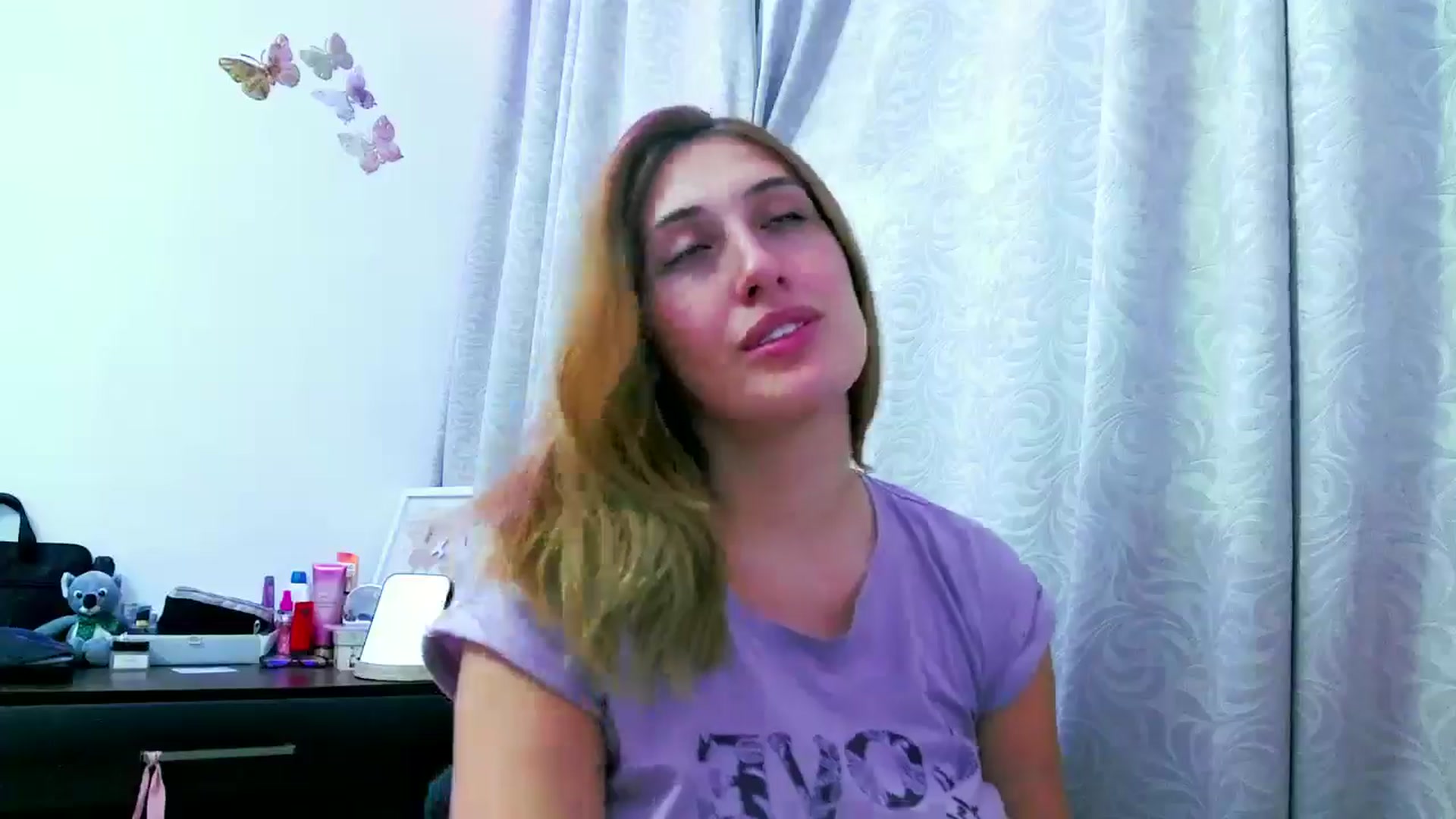 Gallery image thumbnail from EvelynHunt's myfreecams stream on, 11/10/2024, 20:21 image 17 of 20