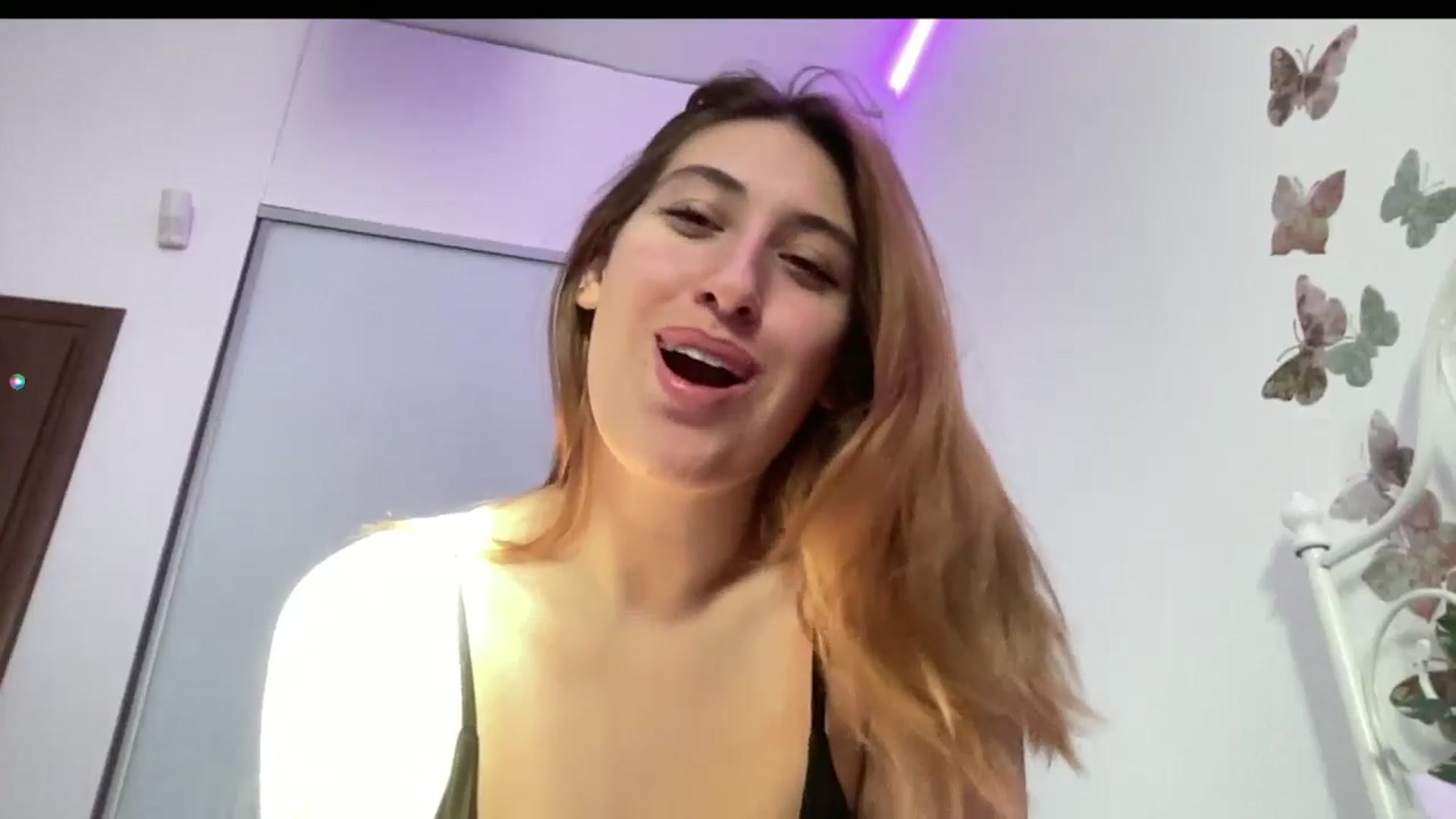 Gallery image thumbnail from EvelynHunt's myfreecams stream on, 01/14/2025, 09:11 image 7 of 20