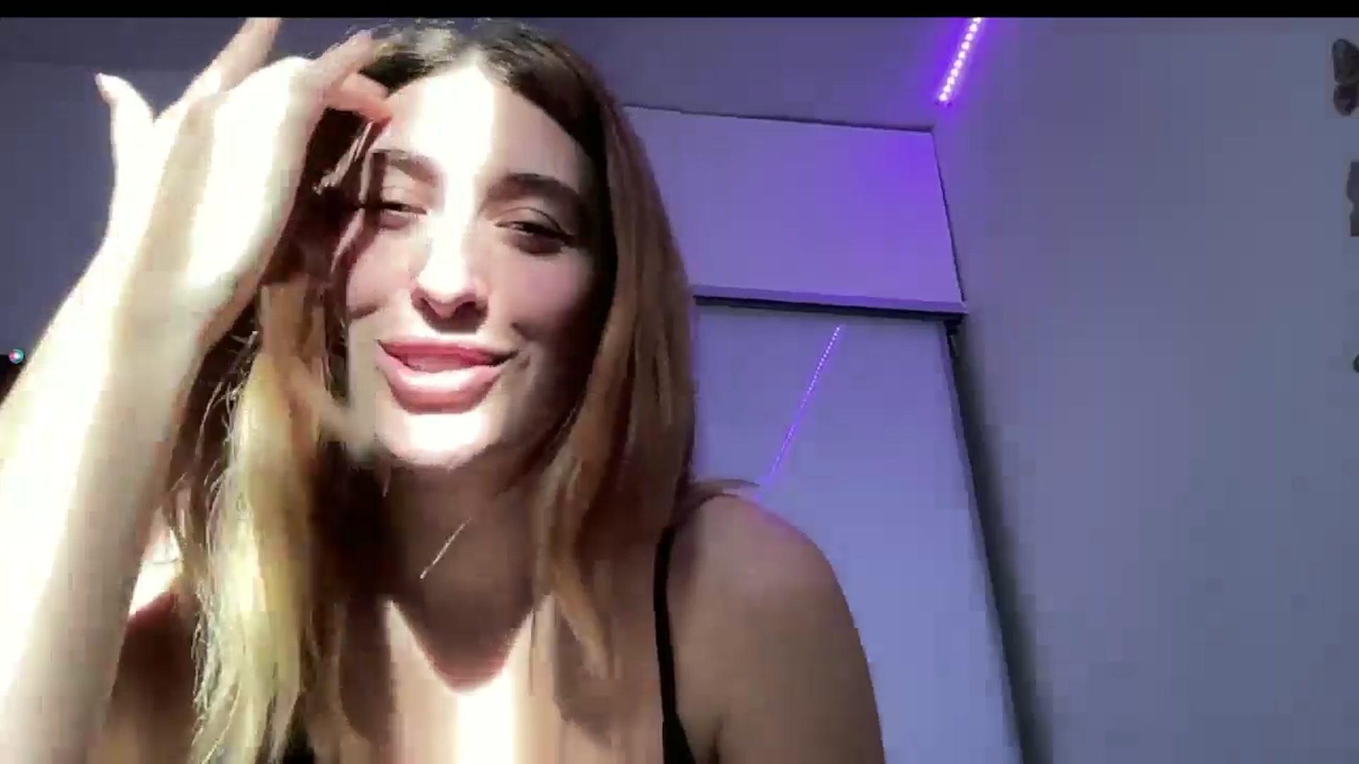 Gallery image thumbnail from EvelynHunt's myfreecams stream on, 01/14/2025, 09:11 image 12 of 20