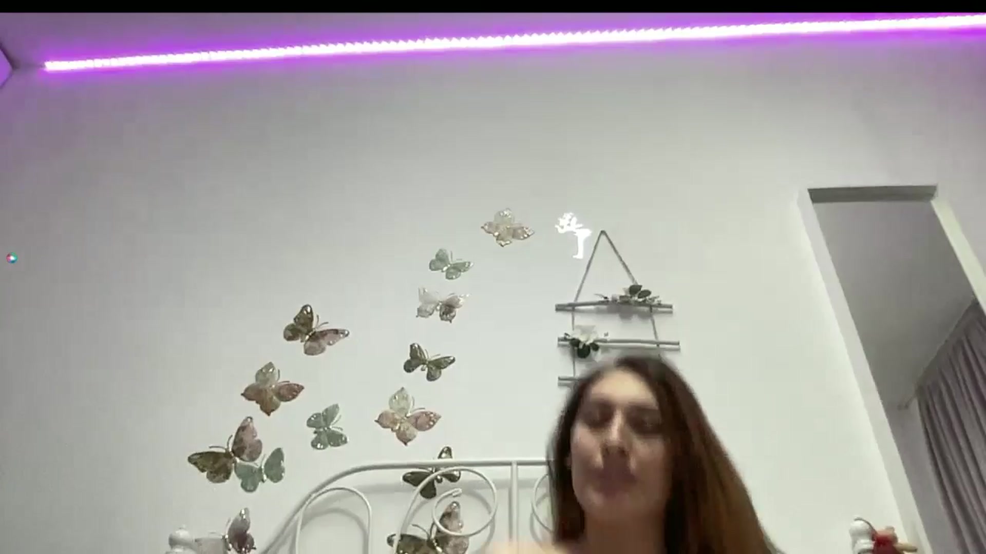 Gallery image thumbnail from EvelynHunt's myfreecams stream on, 01/26/2025, 16:19 image 17 of 20