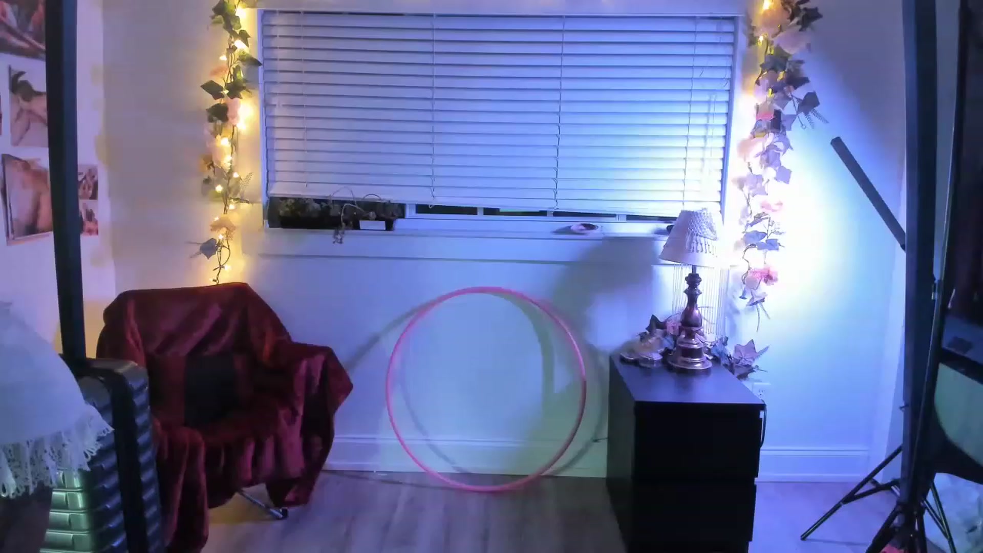 Gallery image thumbnail from EvelynSerra's myfreecams stream on, 03/23/2023, 03:52 image 3 of 20